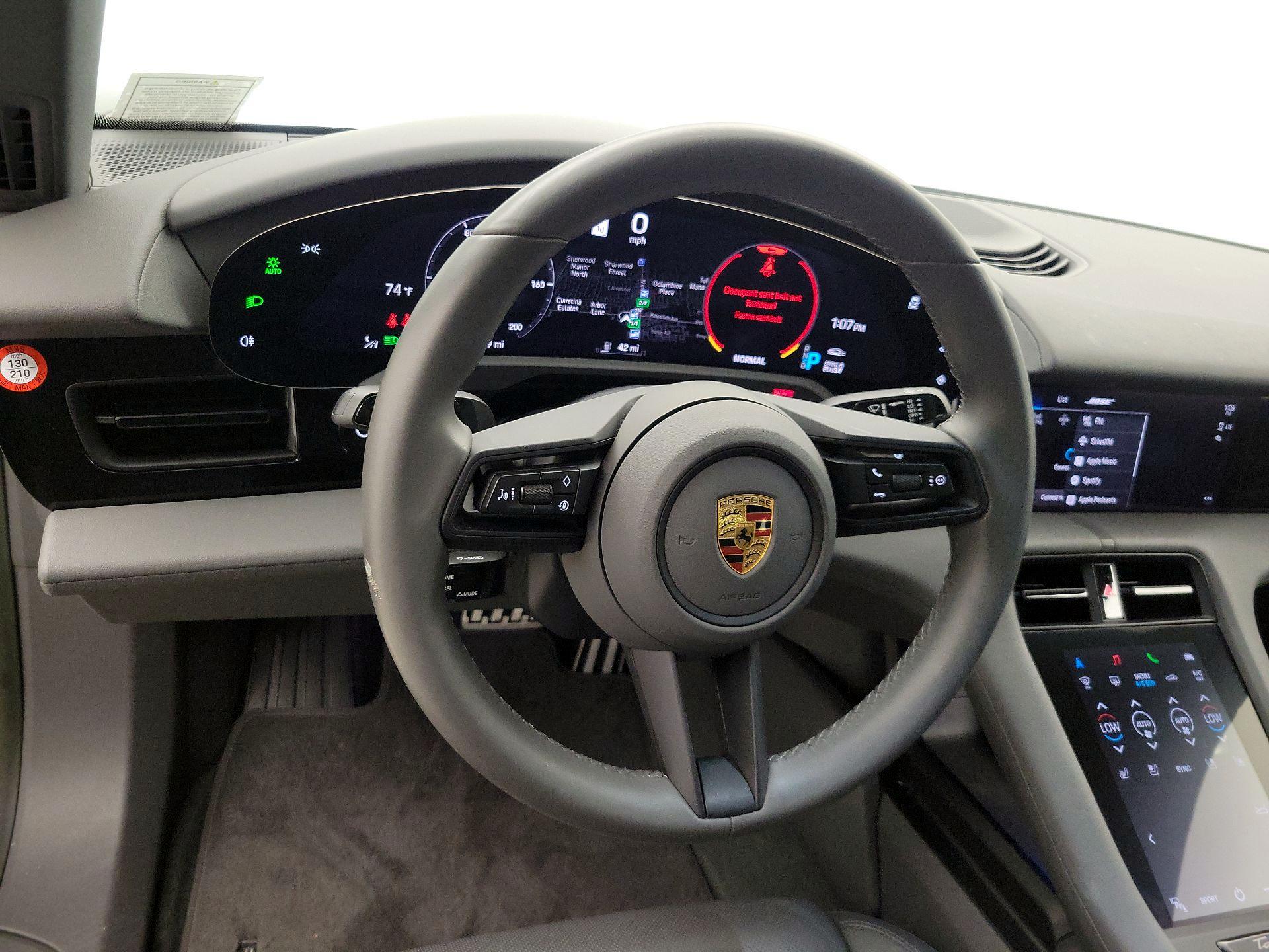 Thumbnail: 2022 Porsche Taycan - 10