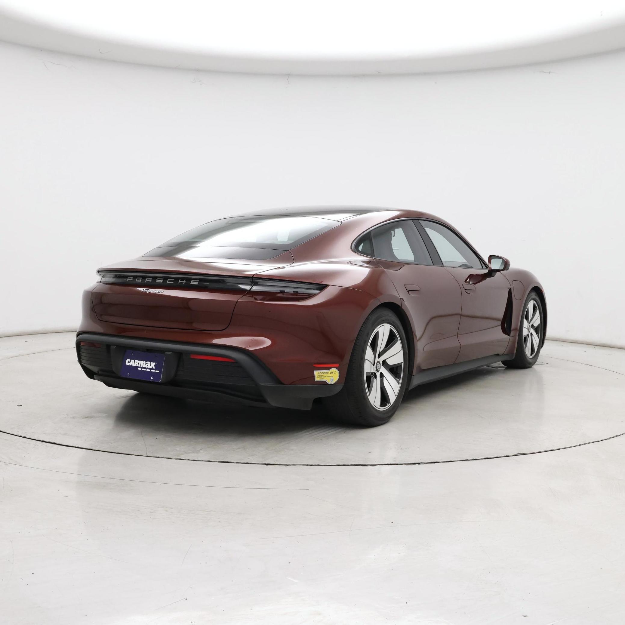 Thumbnail: 2022 Porsche Taycan - 8