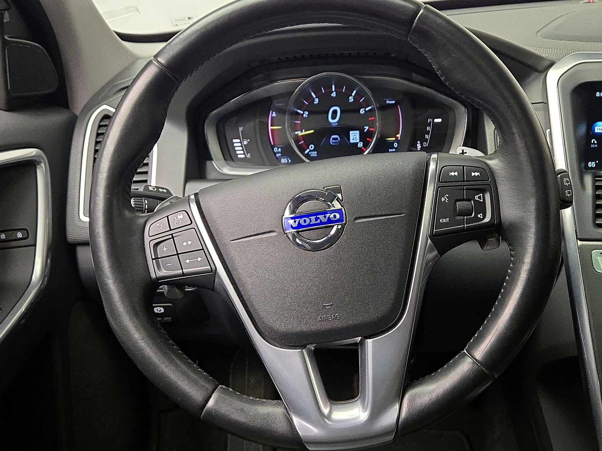 Thumbnail: 2015 Volvo XC60 - 10
