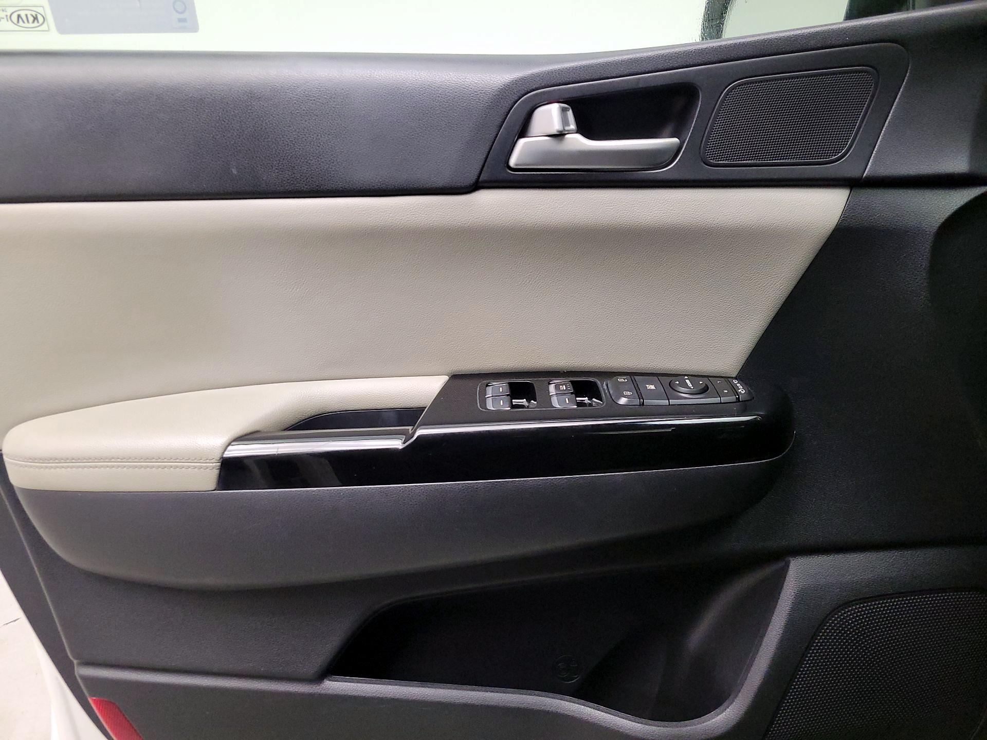 Thumbnail: 2019 Kia Sportage - 12