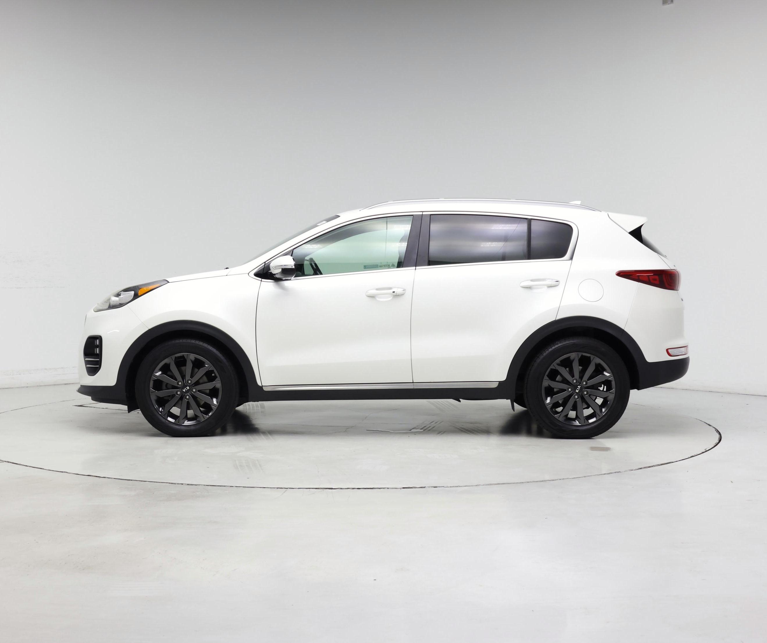 Thumbnail: 2019 Kia Sportage - 3