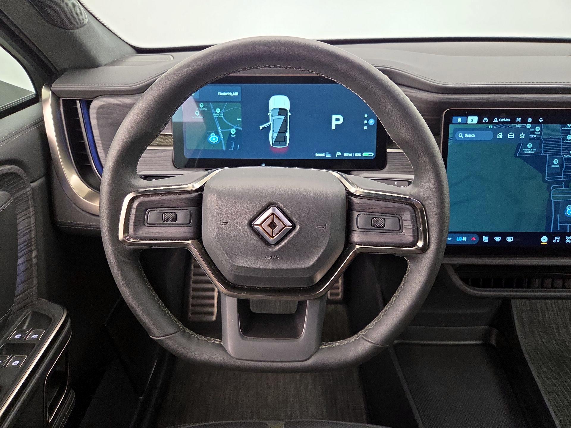 Thumbnail: 2023 Rivian R1S - 10