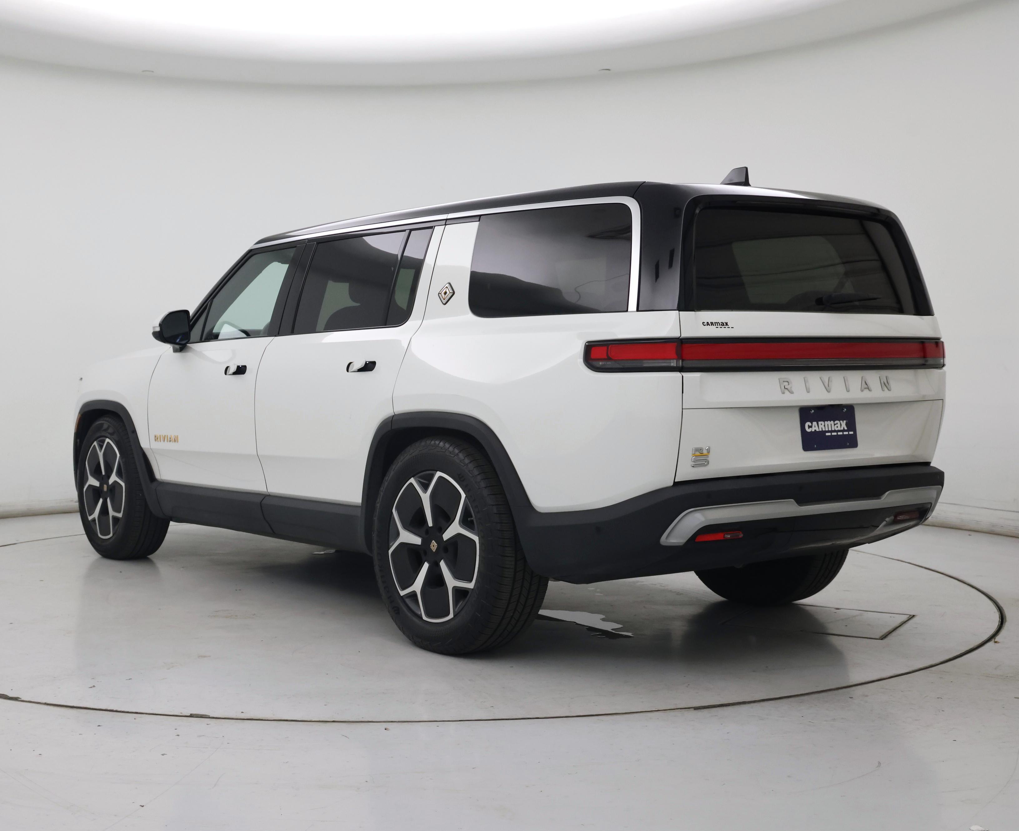 Thumbnail: 2023 Rivian R1S - 2