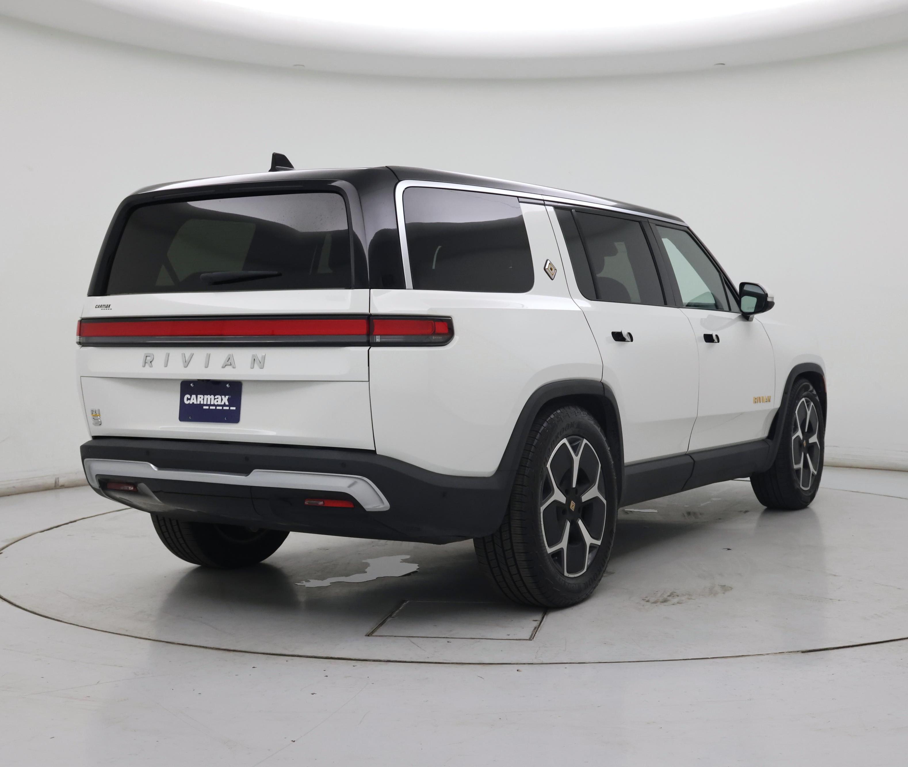Thumbnail: 2023 Rivian R1S - 8