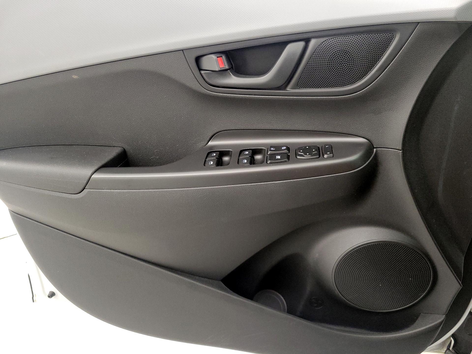Thumbnail: 2020 Hyundai Kona - 12