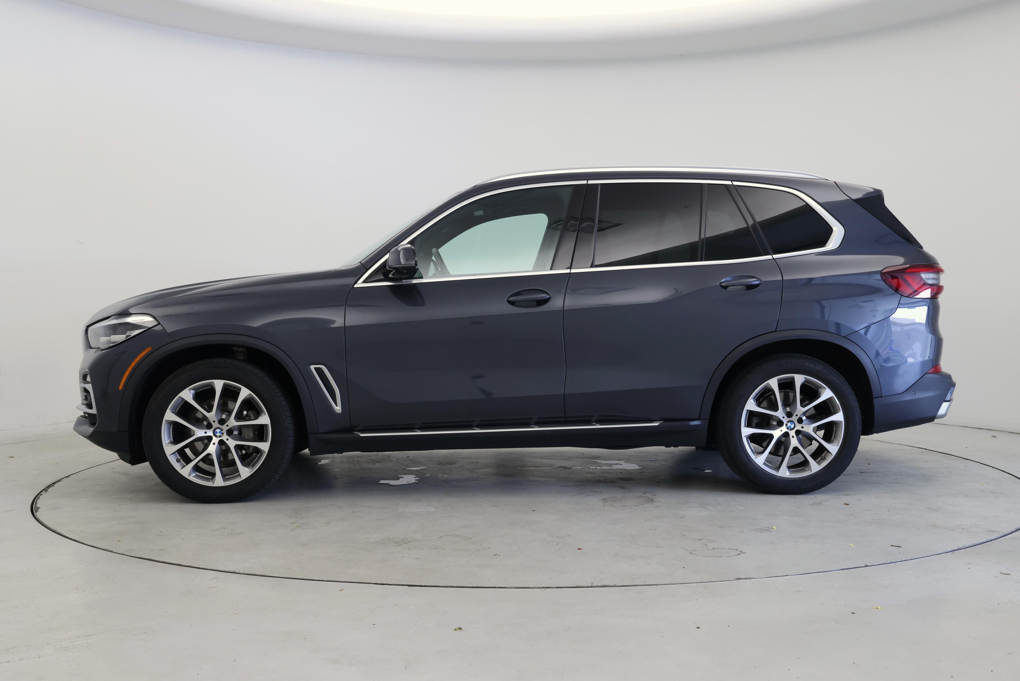 Thumbnail: 2021 BMW X5 - 3