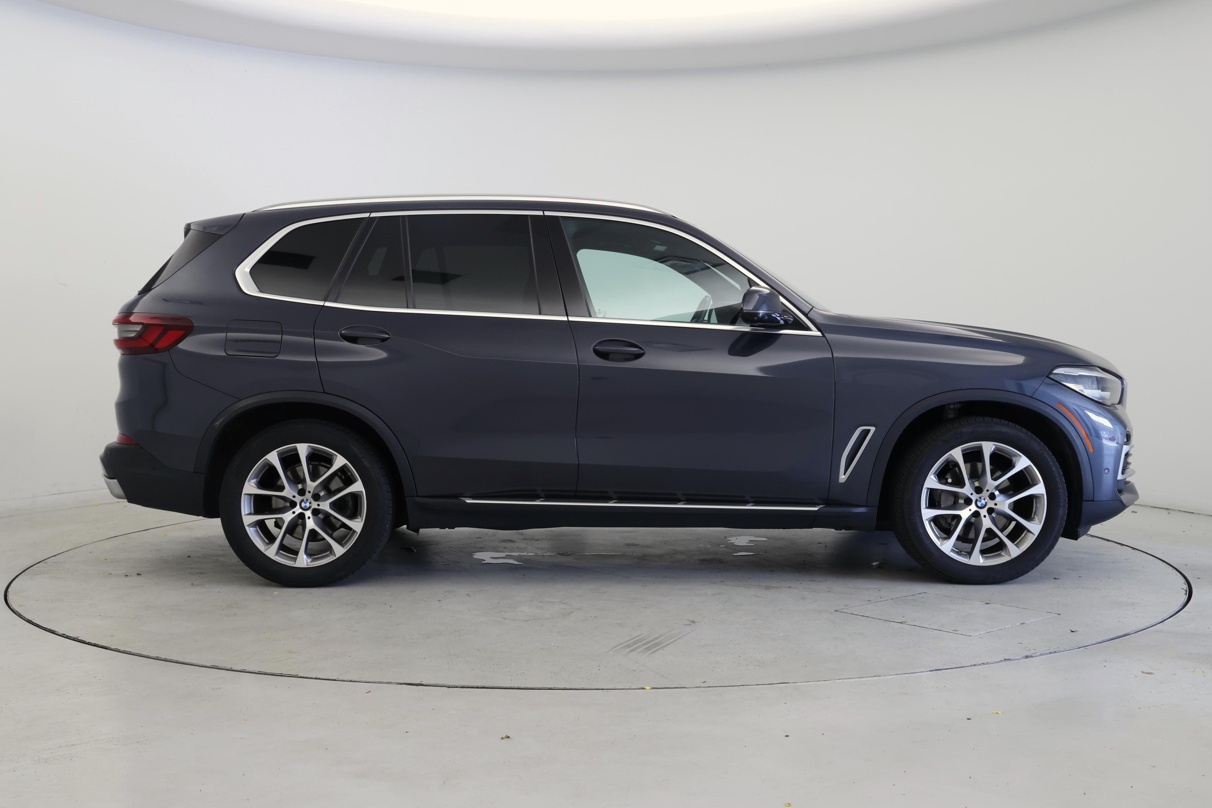 Thumbnail: 2021 BMW X5 - 7