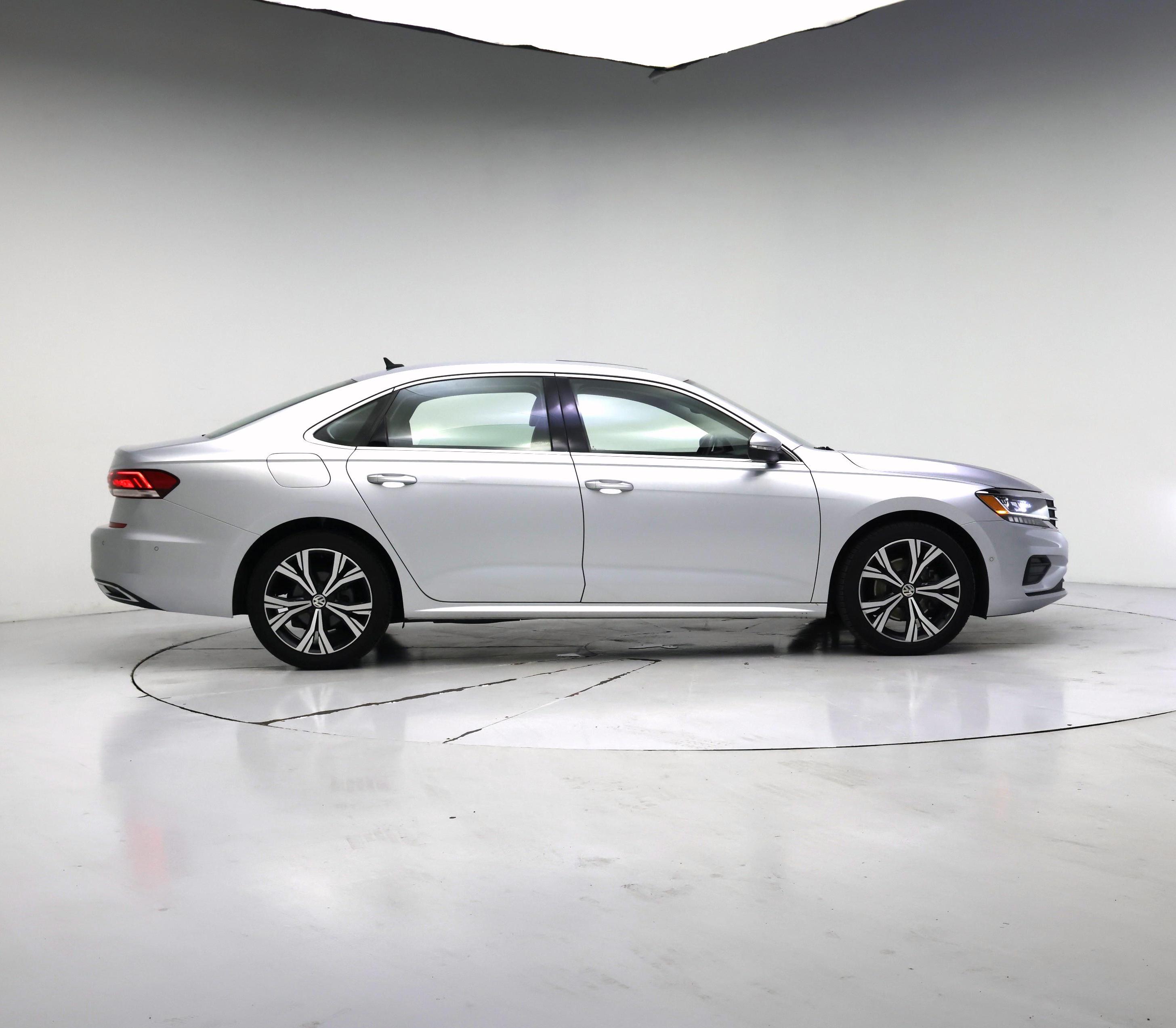 Thumbnail: 2020 Volkswagen Passat - 7
