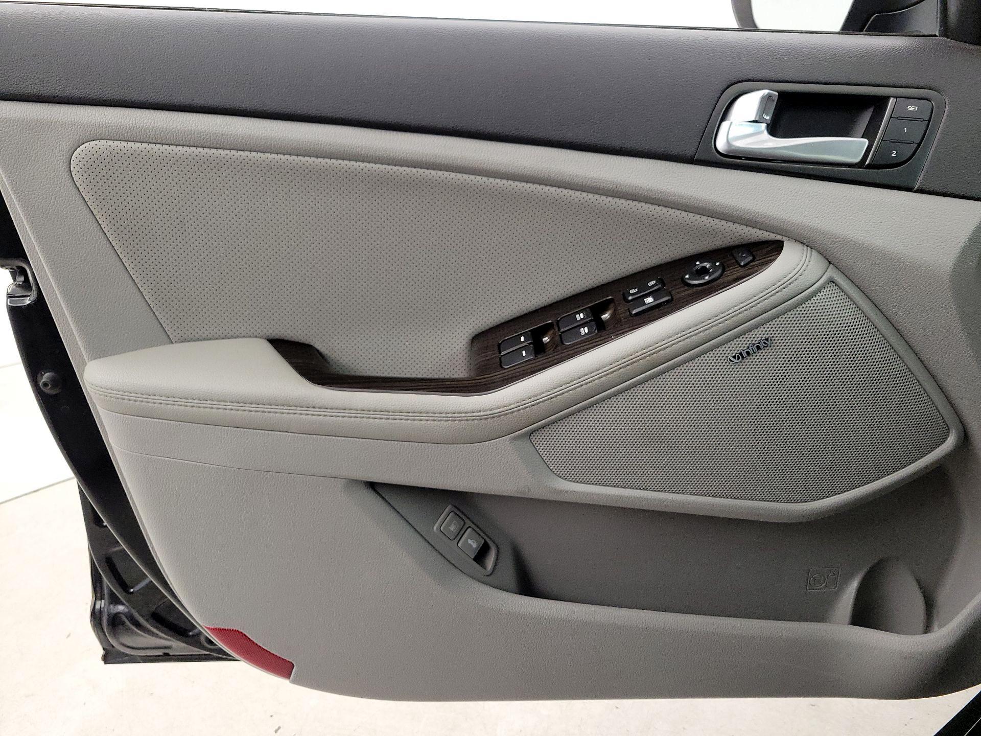 Thumbnail: 2015 Kia Optima - 12