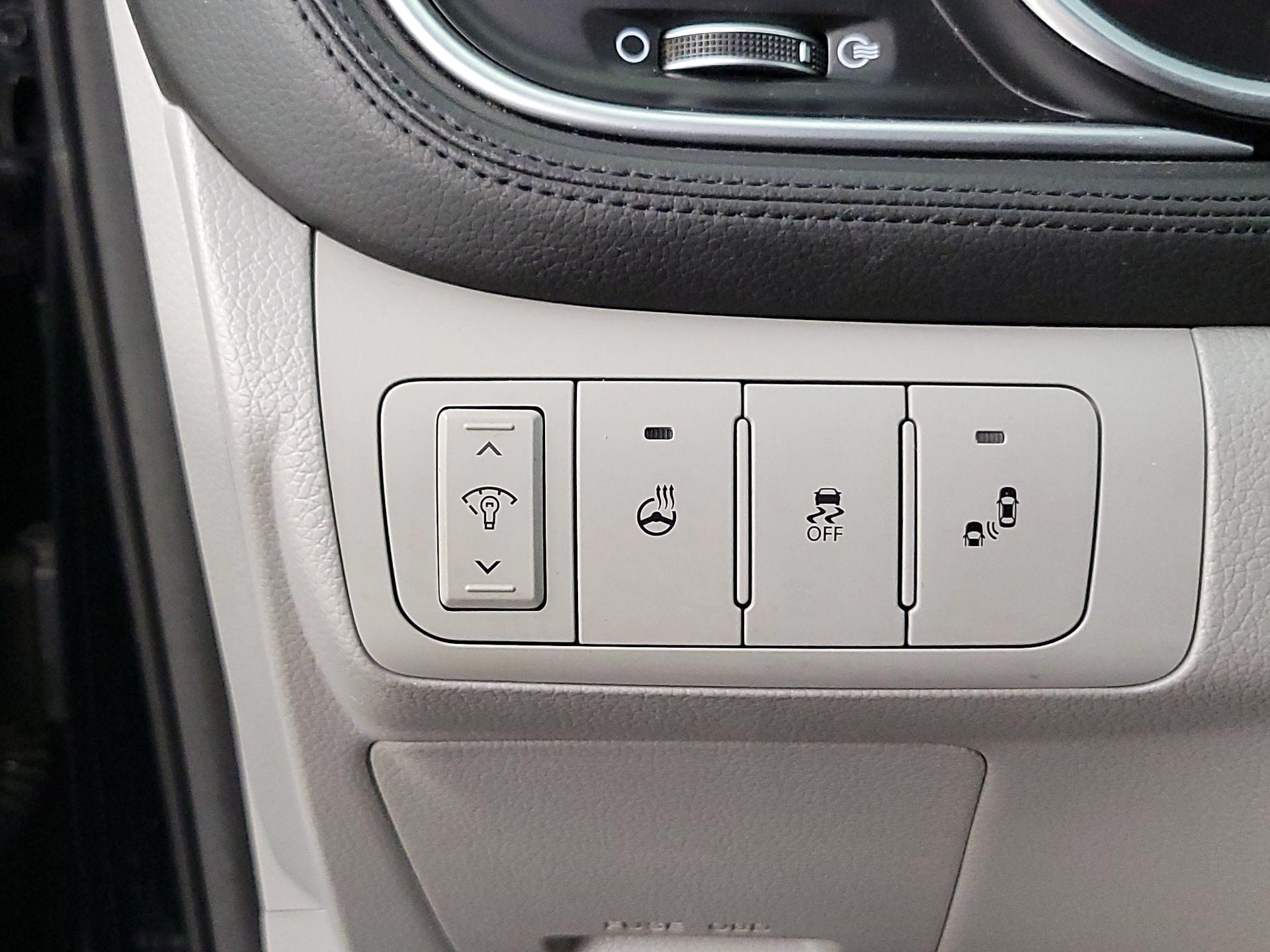 Thumbnail: 2015 Kia Optima - 13