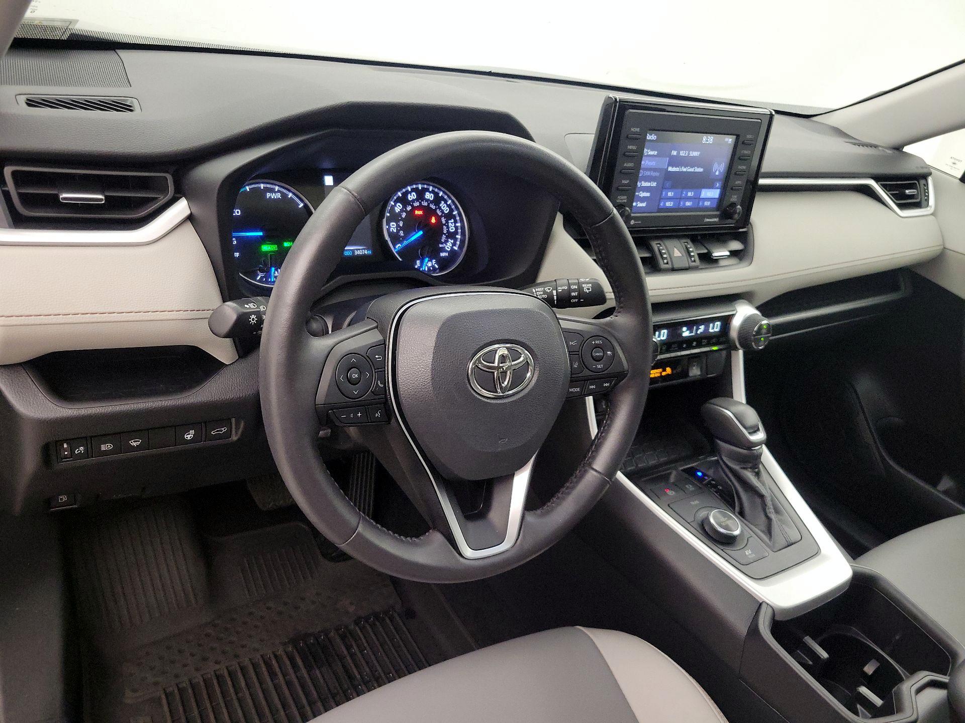 Thumbnail: 2022 Toyota RAV4 - 9