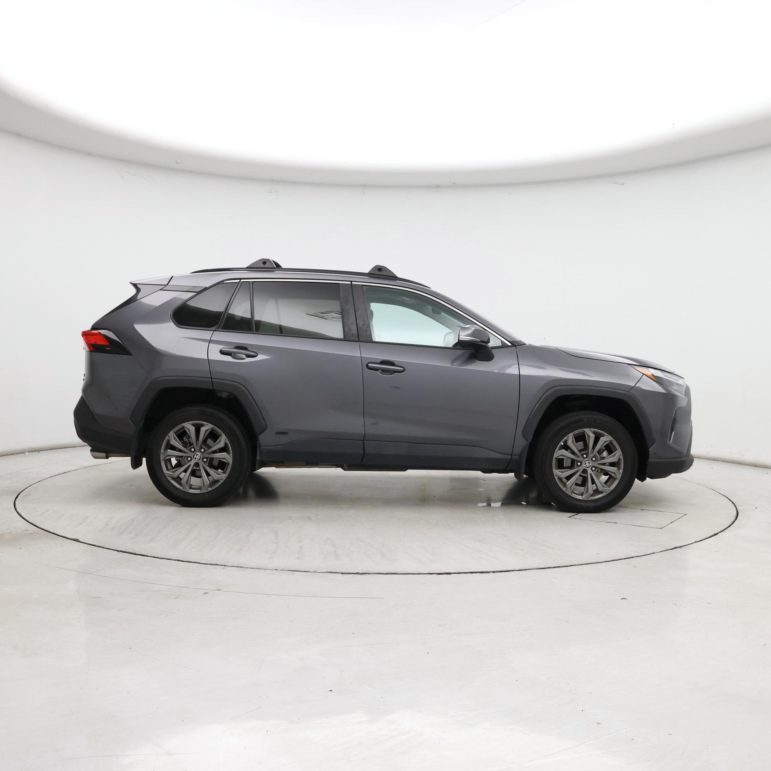 Thumbnail: 2022 Toyota RAV4 - 7
