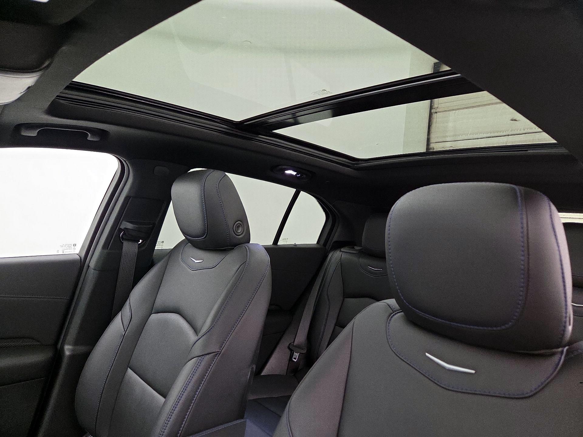 Thumbnail: 2024 Cadillac XT4 - 19