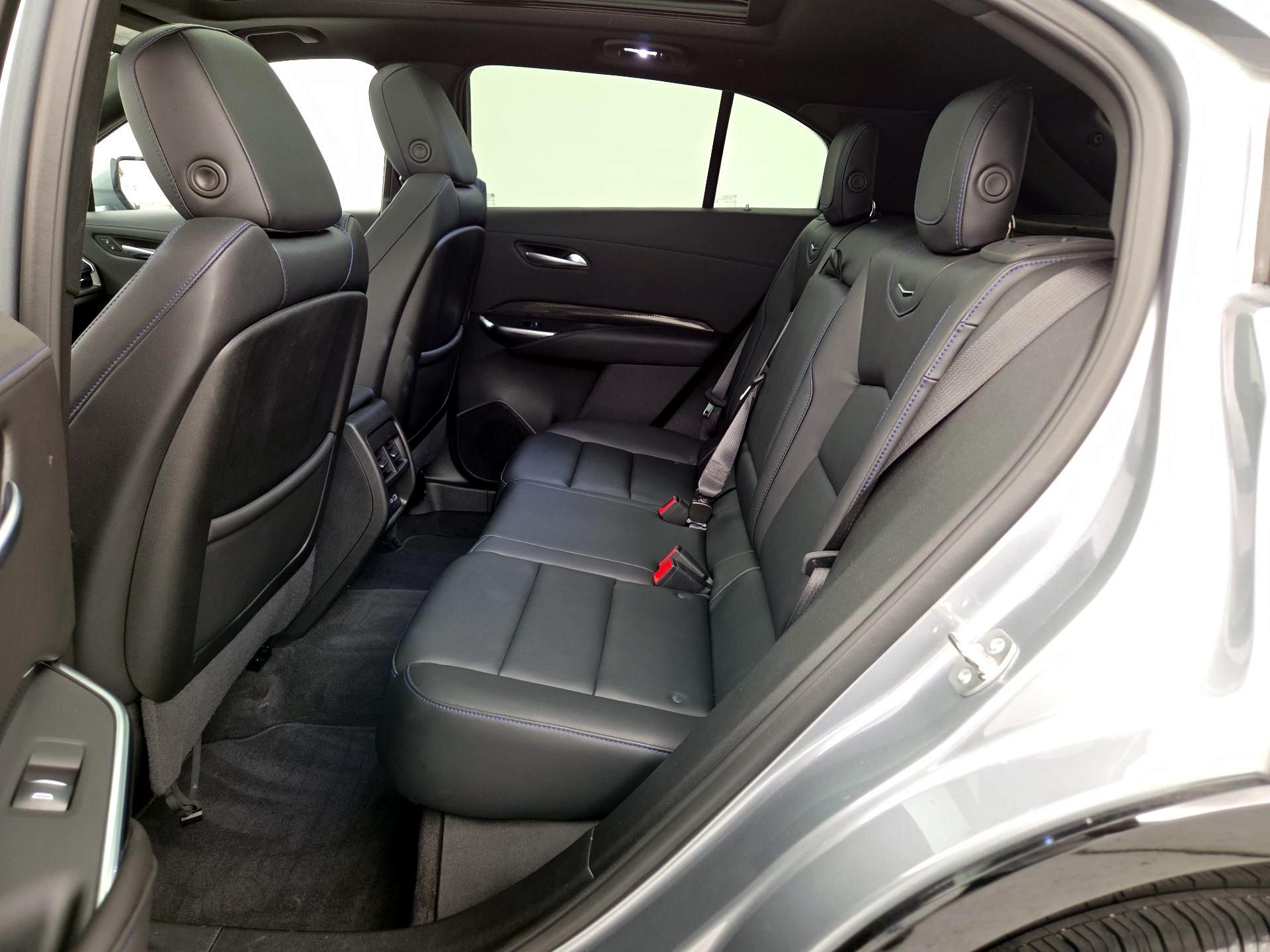 Thumbnail: 2024 Cadillac XT4 - 20
