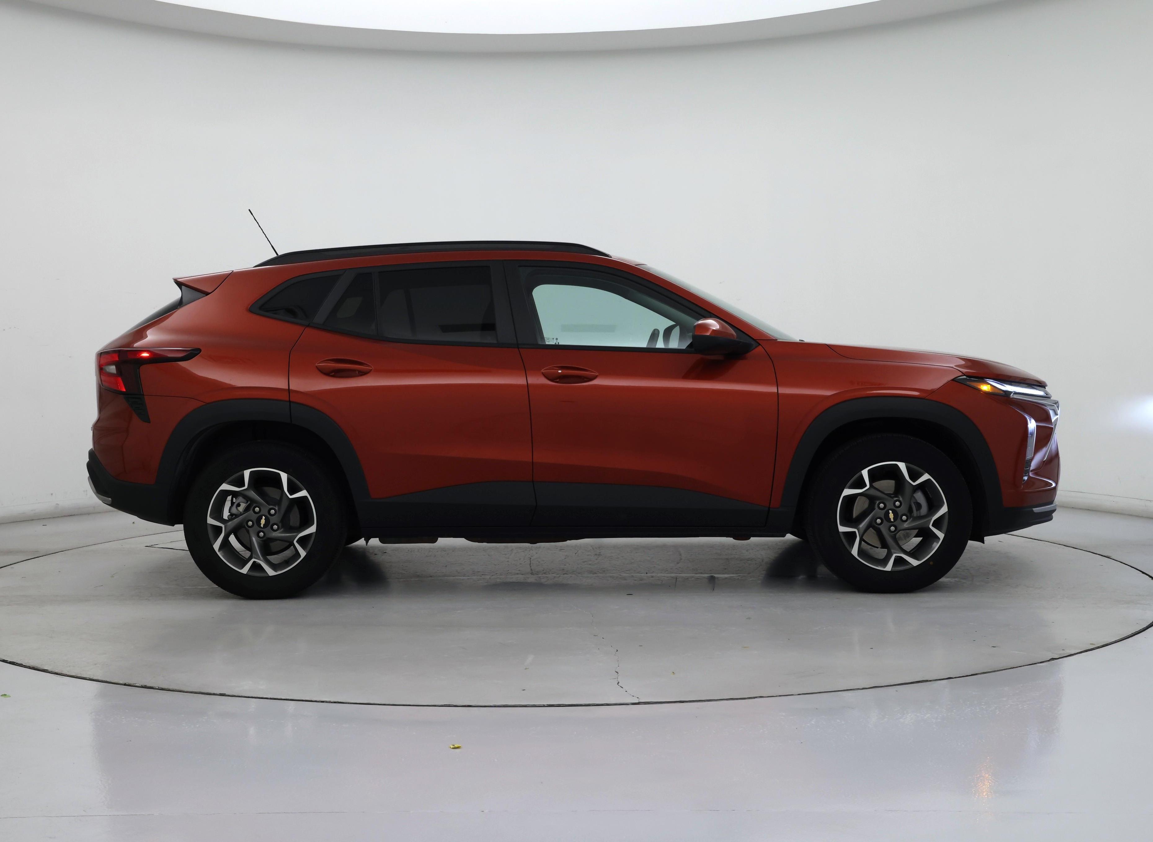 Thumbnail: 2024 Chevrolet Trax - 7