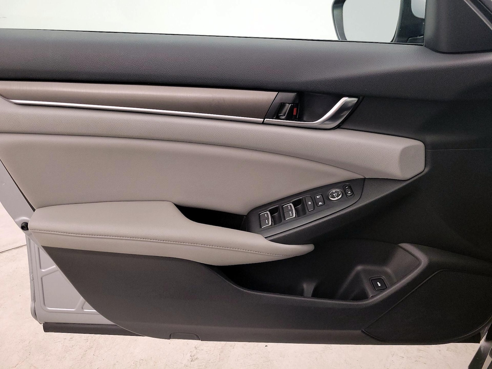 2019 Honda Accord LX - Photo 13