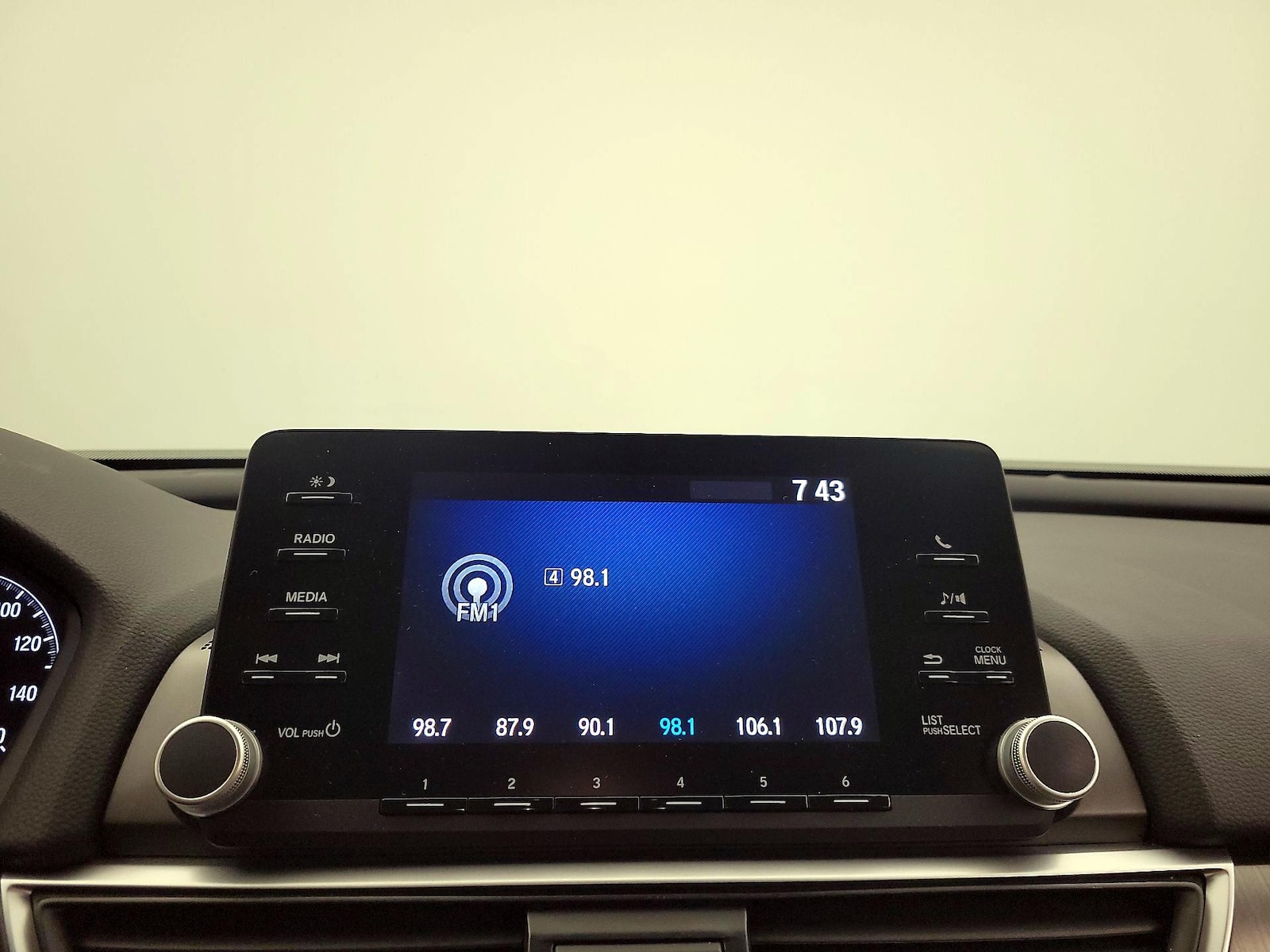 2019 Honda Accord LX - Photo 16