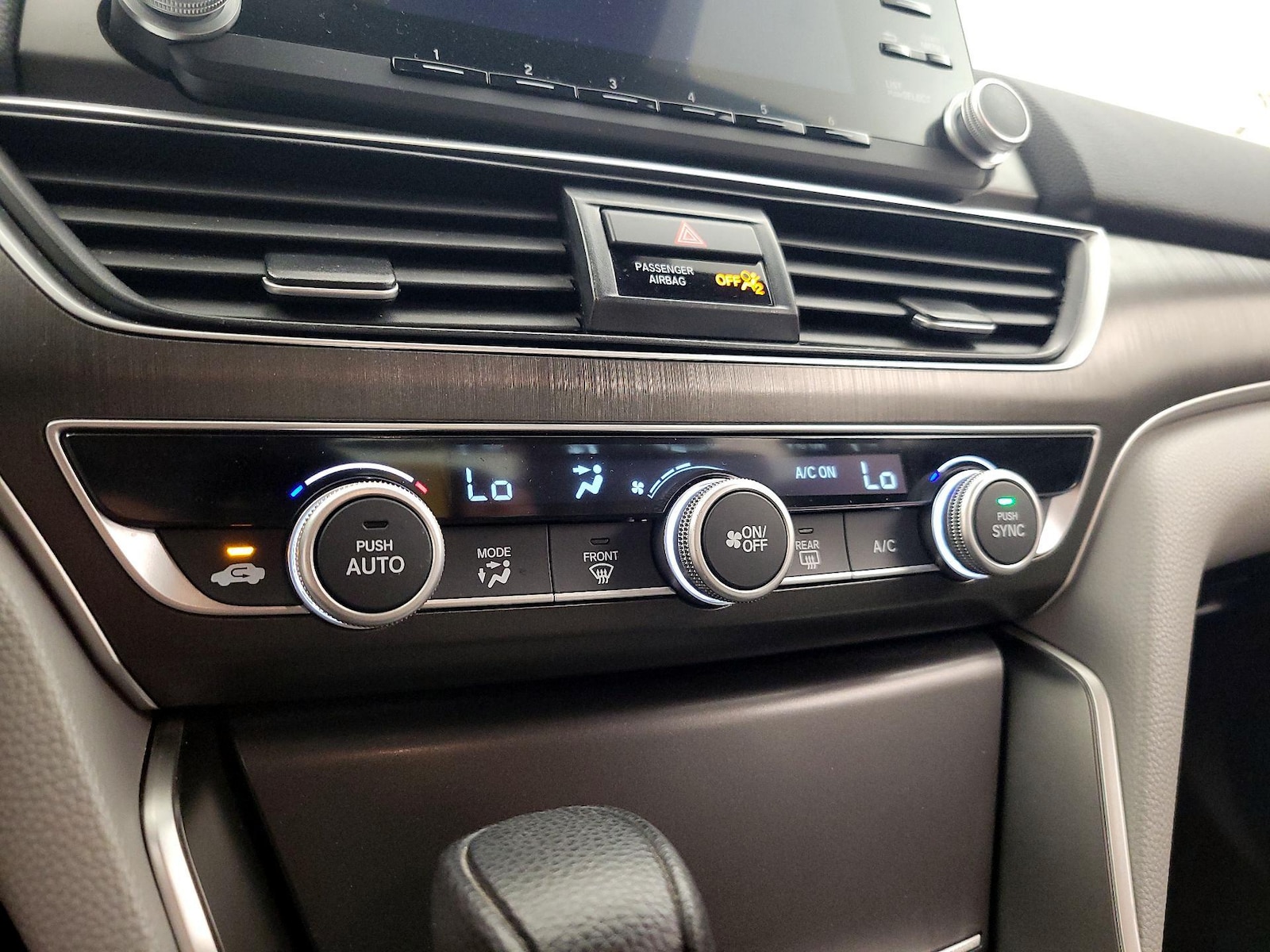 2019 Honda Accord LX - Photo 17
