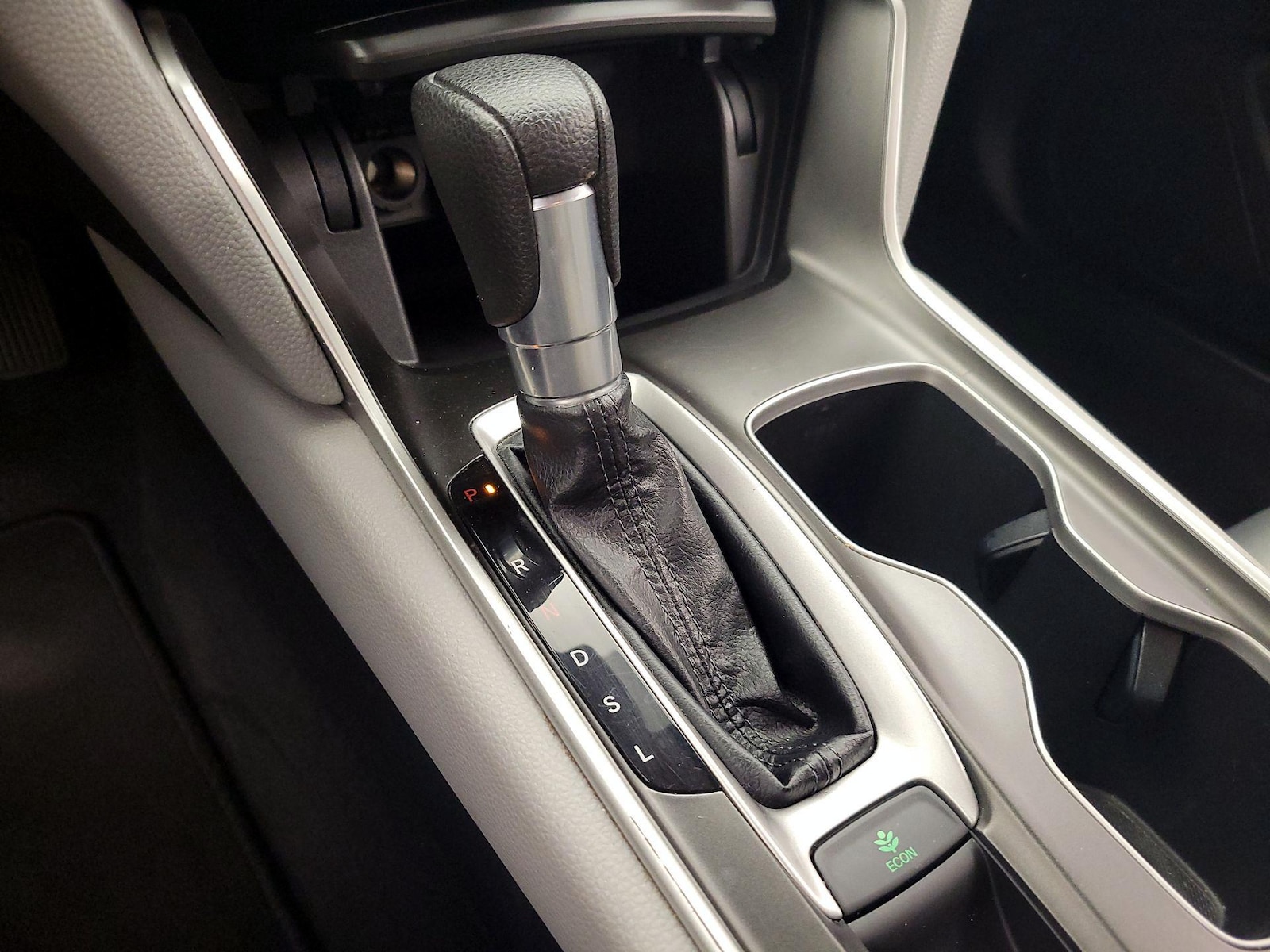 2019 Honda Accord LX - Photo 18
