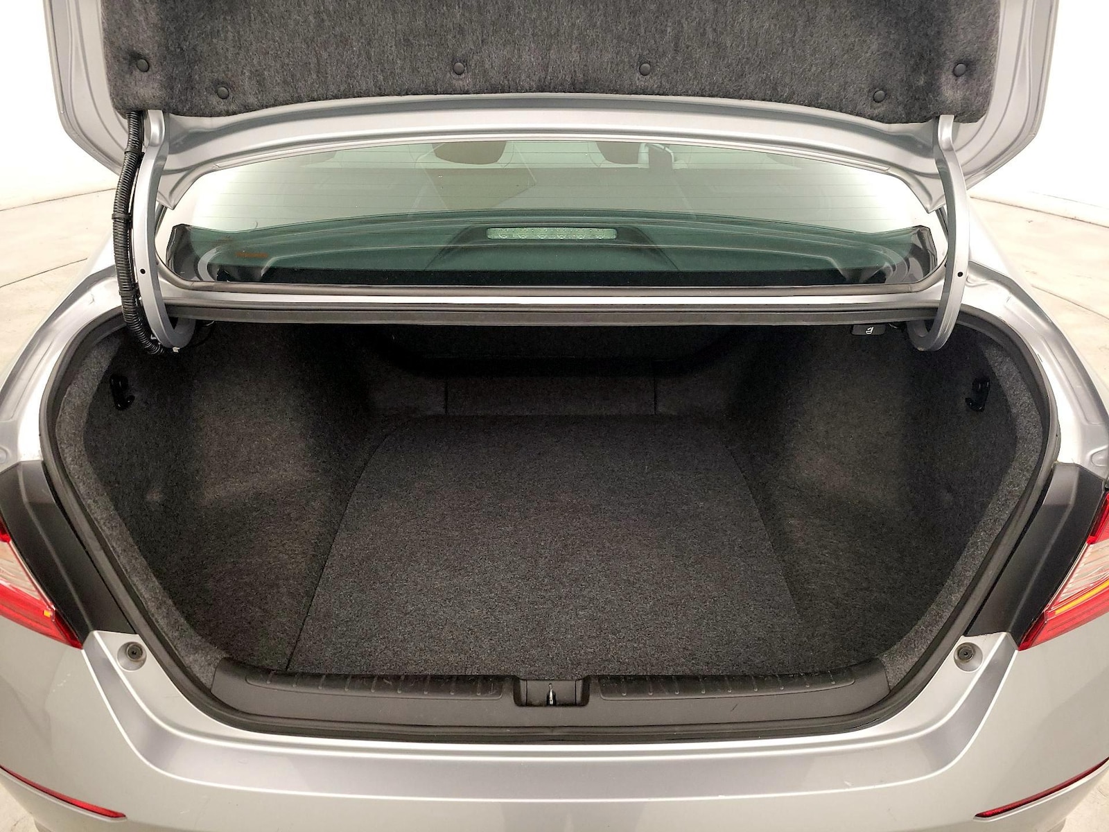 2019 Honda Accord LX - Photo 21