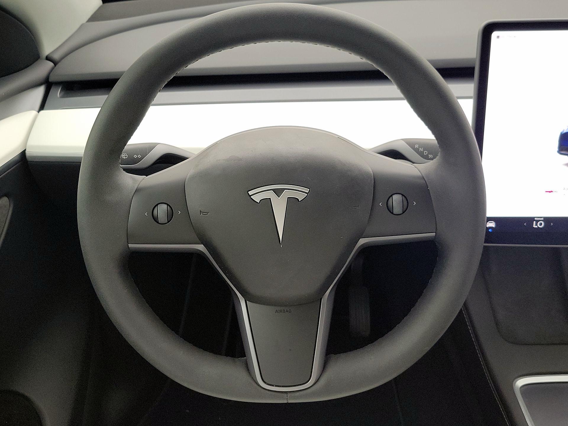 Thumbnail: 2023 Tesla Model Y - 10
