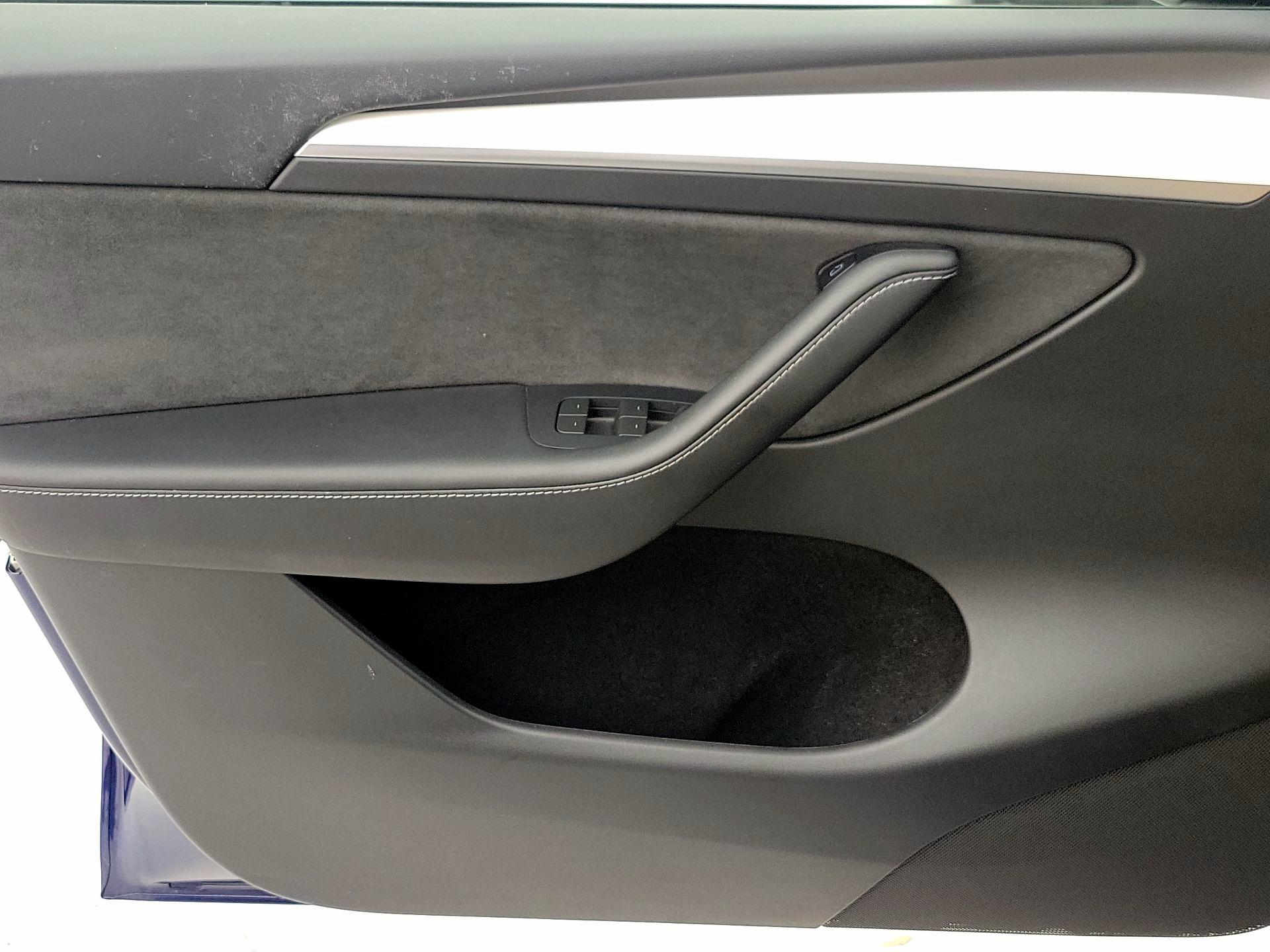 Thumbnail: 2023 Tesla Model Y - 12