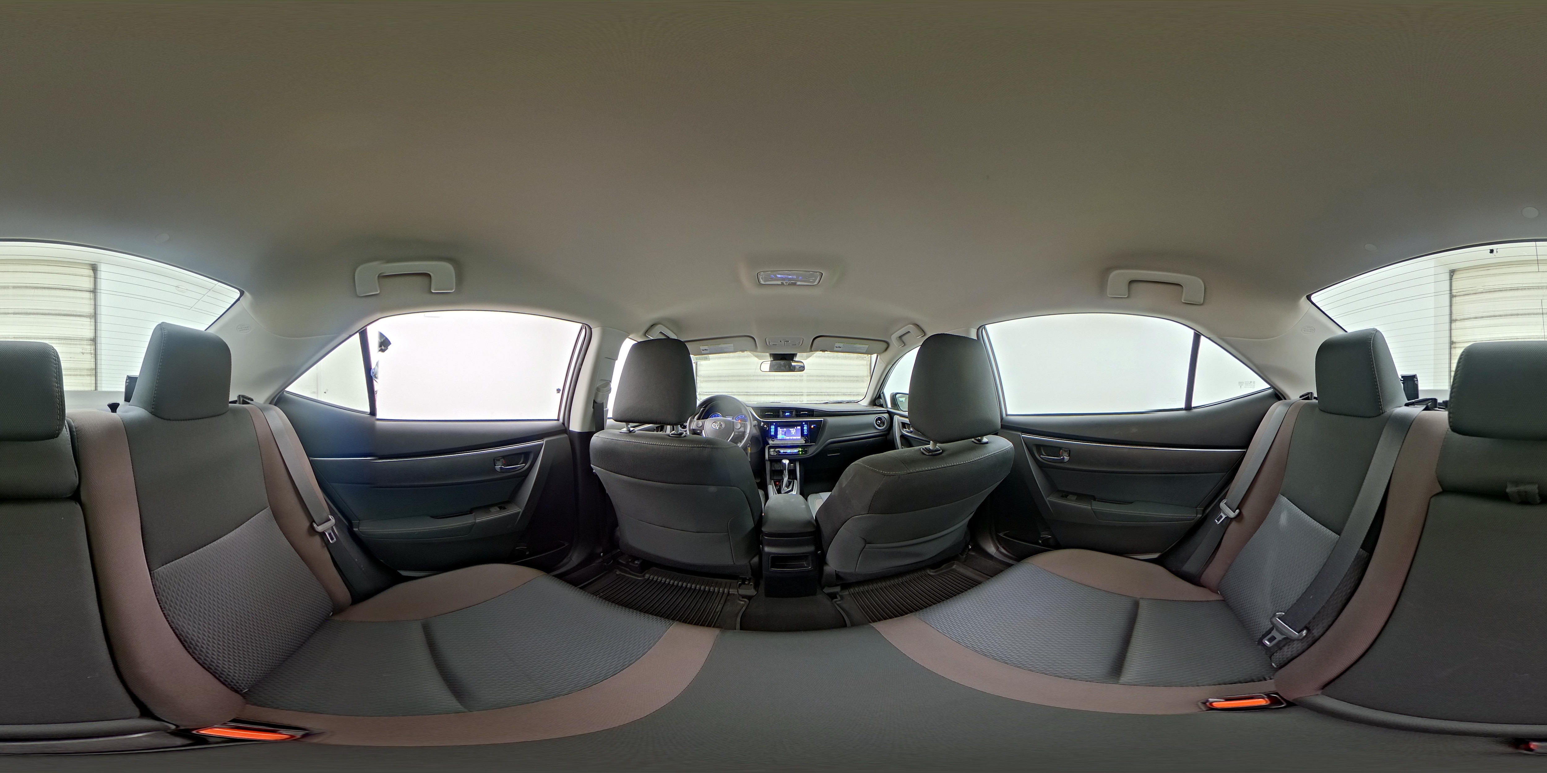 2018 Toyota Corolla LE - Photo 25