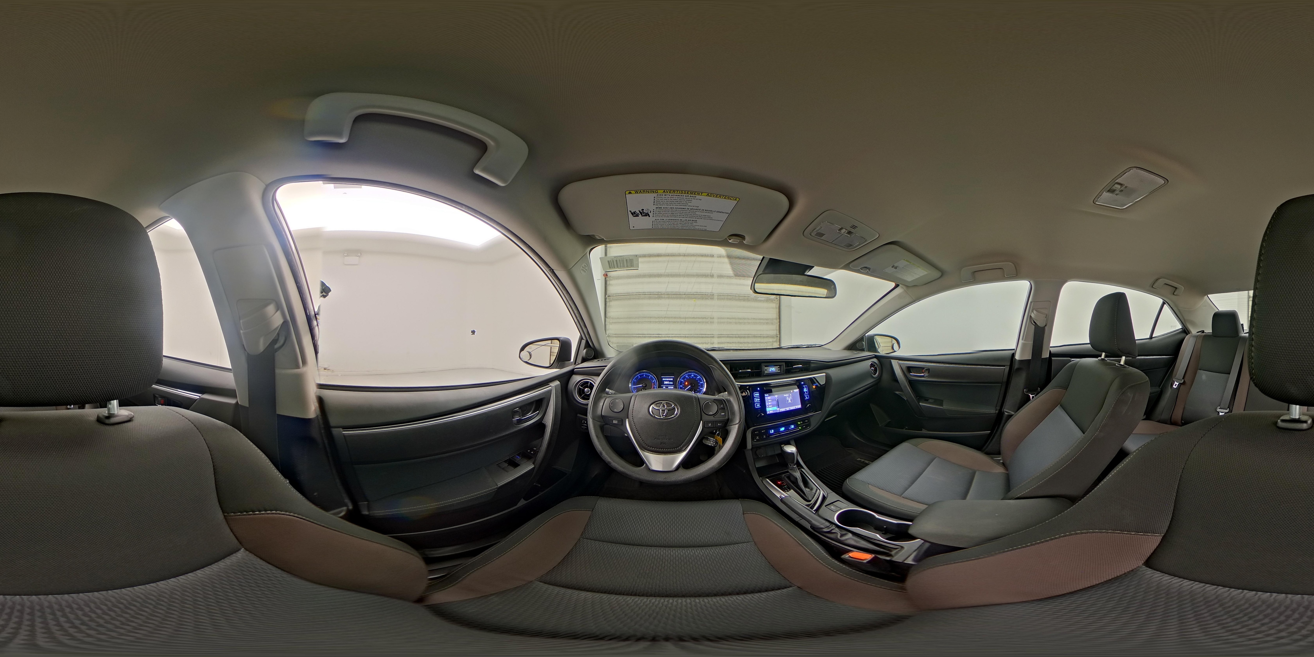 2018 Toyota Corolla LE - Photo 26