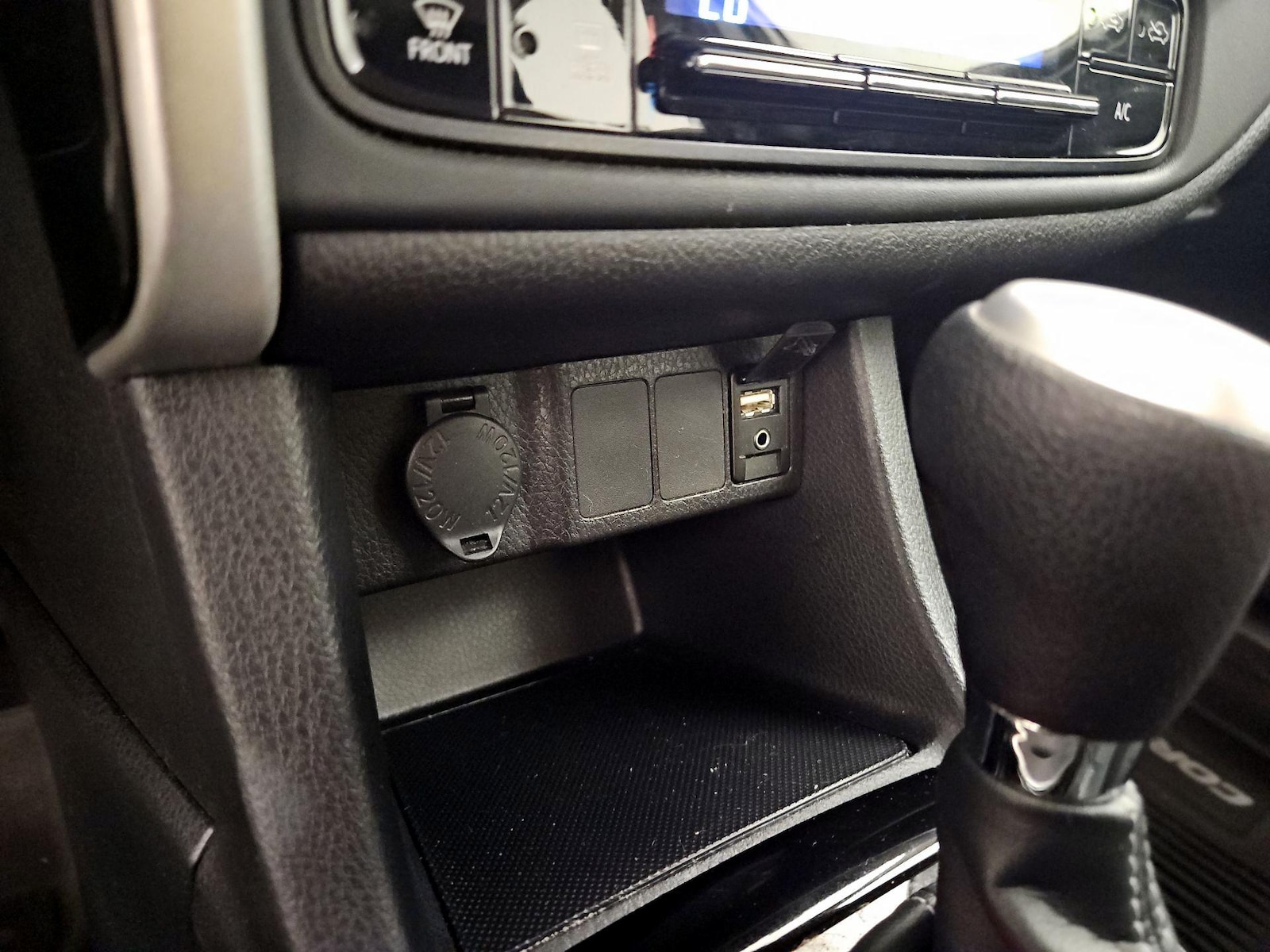 2018 Toyota Corolla LE - Photo 19
