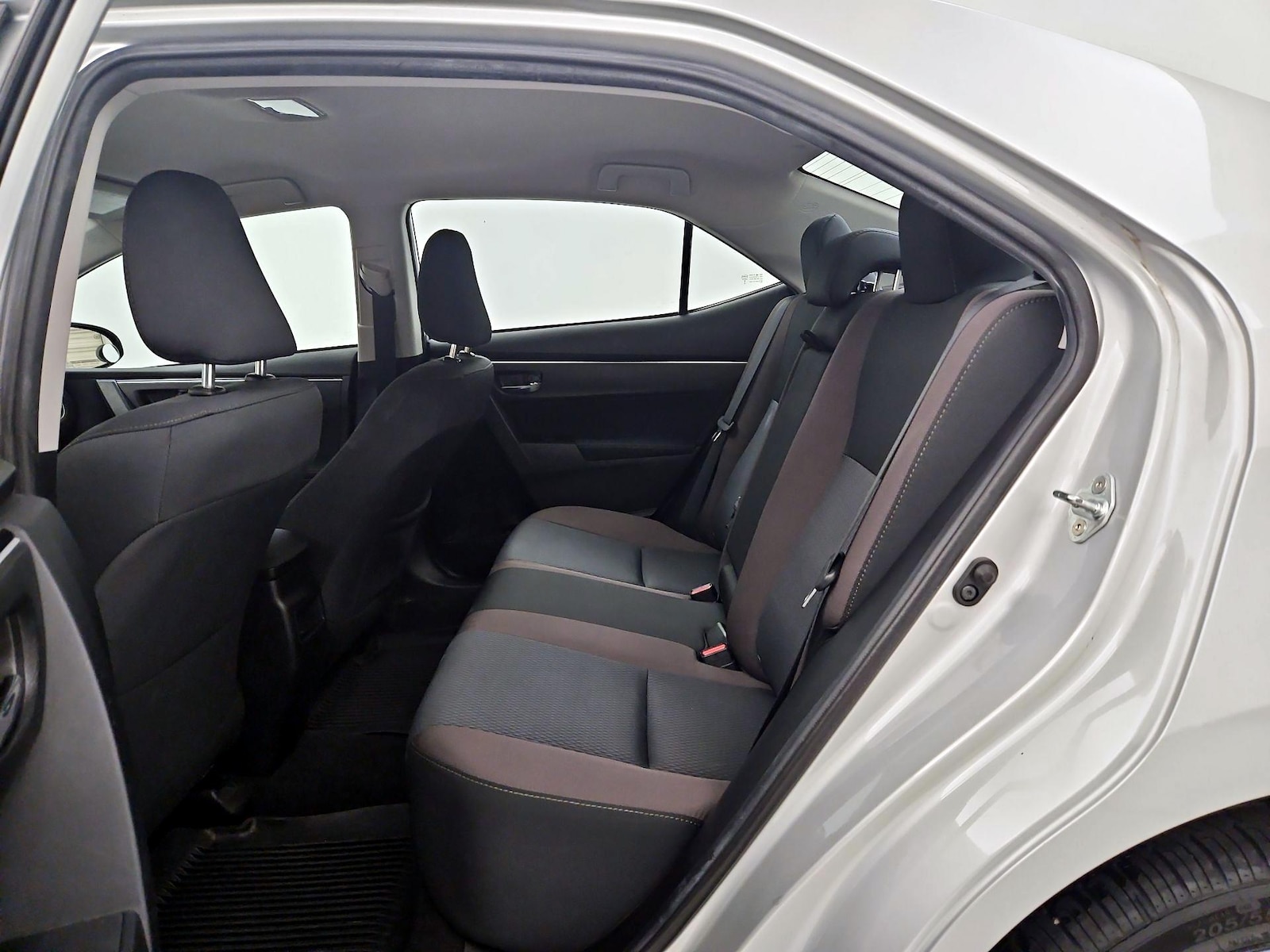 2018 Toyota Corolla LE - Photo 20