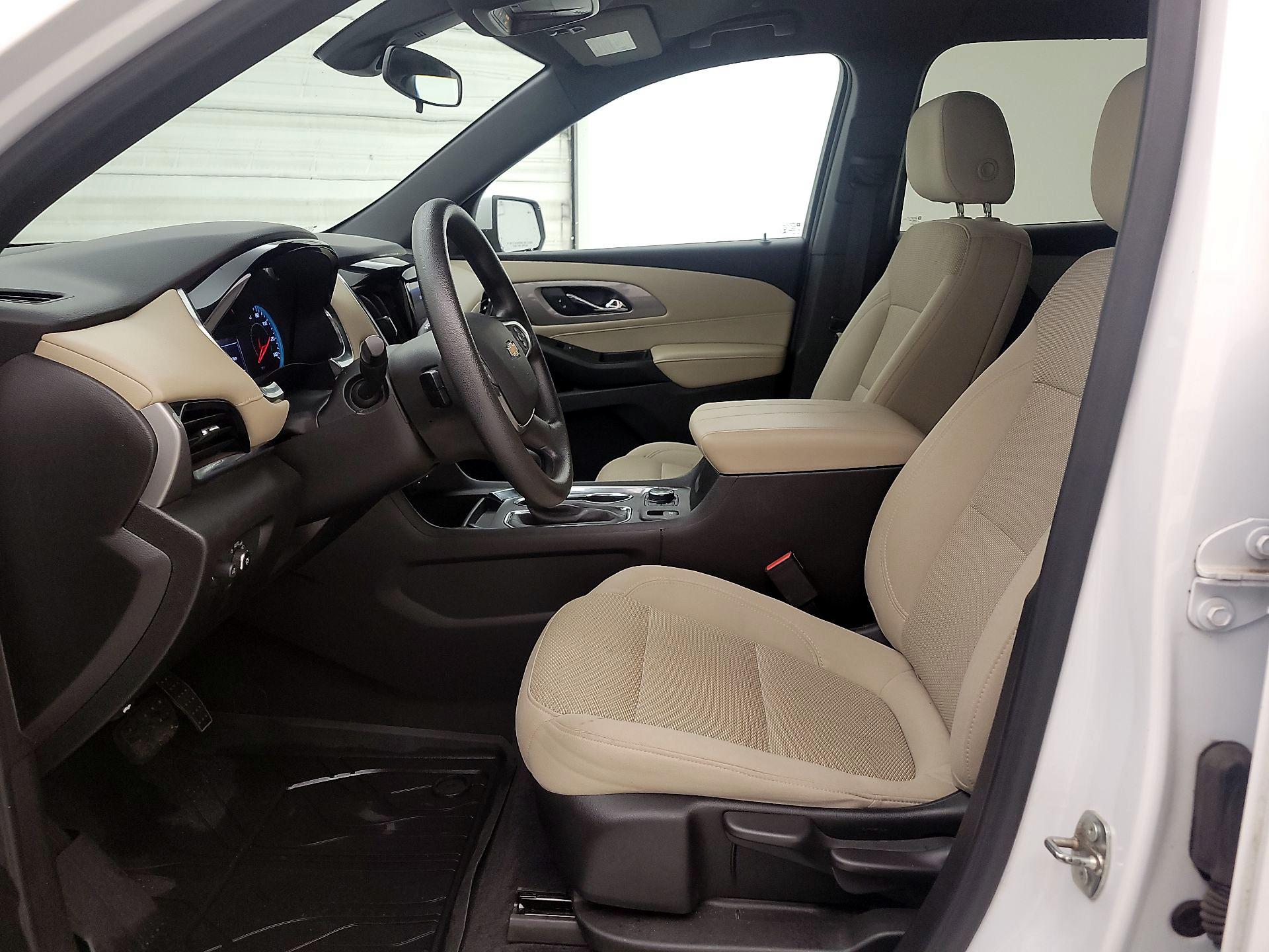 Thumbnail: 2023 Chevrolet Traverse - 11