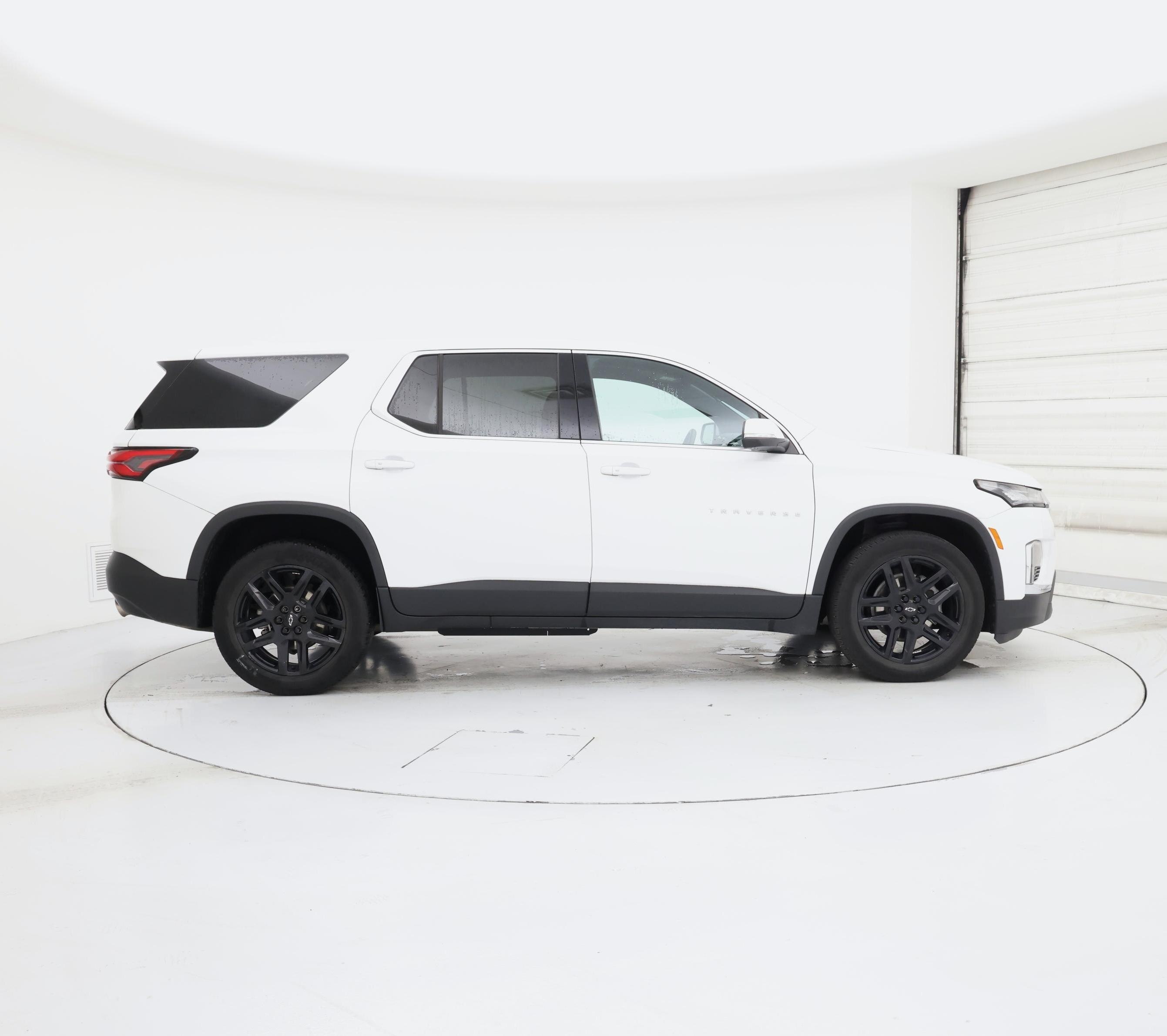 Thumbnail: 2023 Chevrolet Traverse - 7