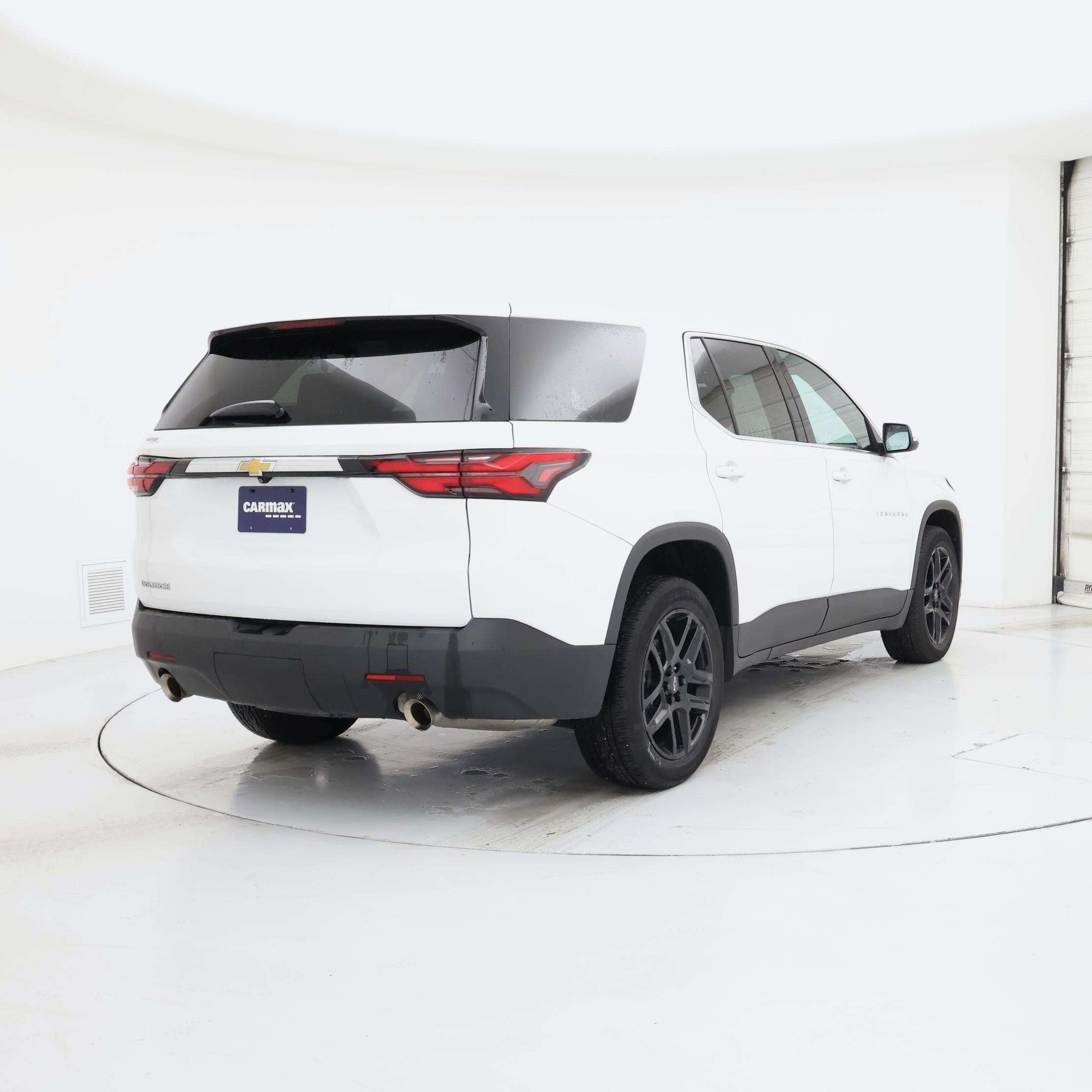 Thumbnail: 2023 Chevrolet Traverse - 8
