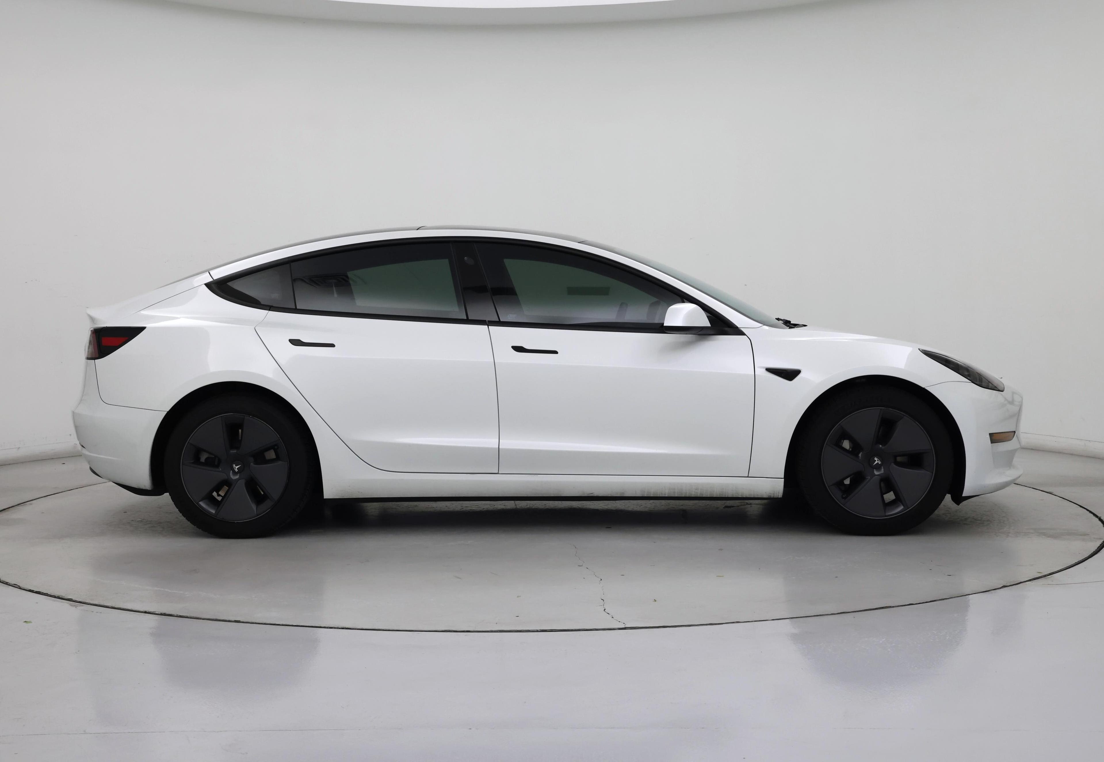 Thumbnail: 2023 Tesla Model 3 - 7