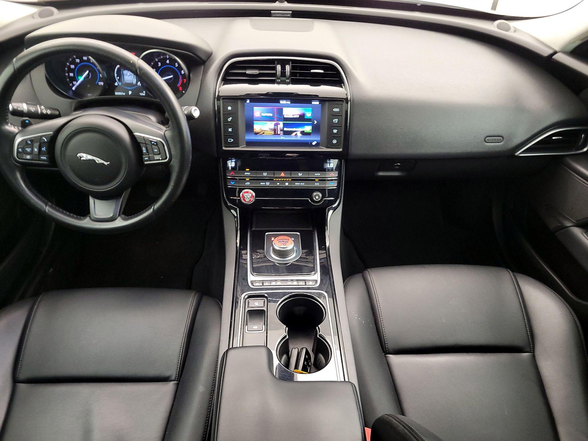 Thumbnail: 2017 Jaguar XE - 9