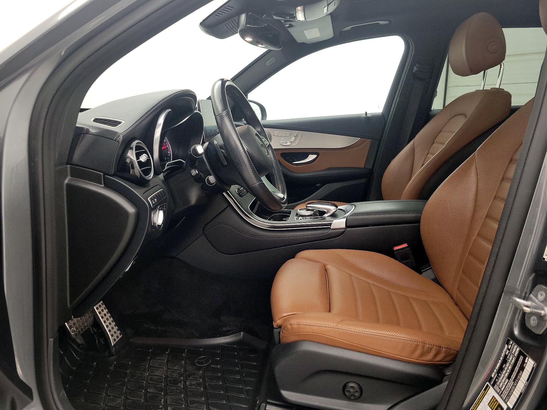 Thumbnail: 2019 Mercedes-Benz GLC - 11