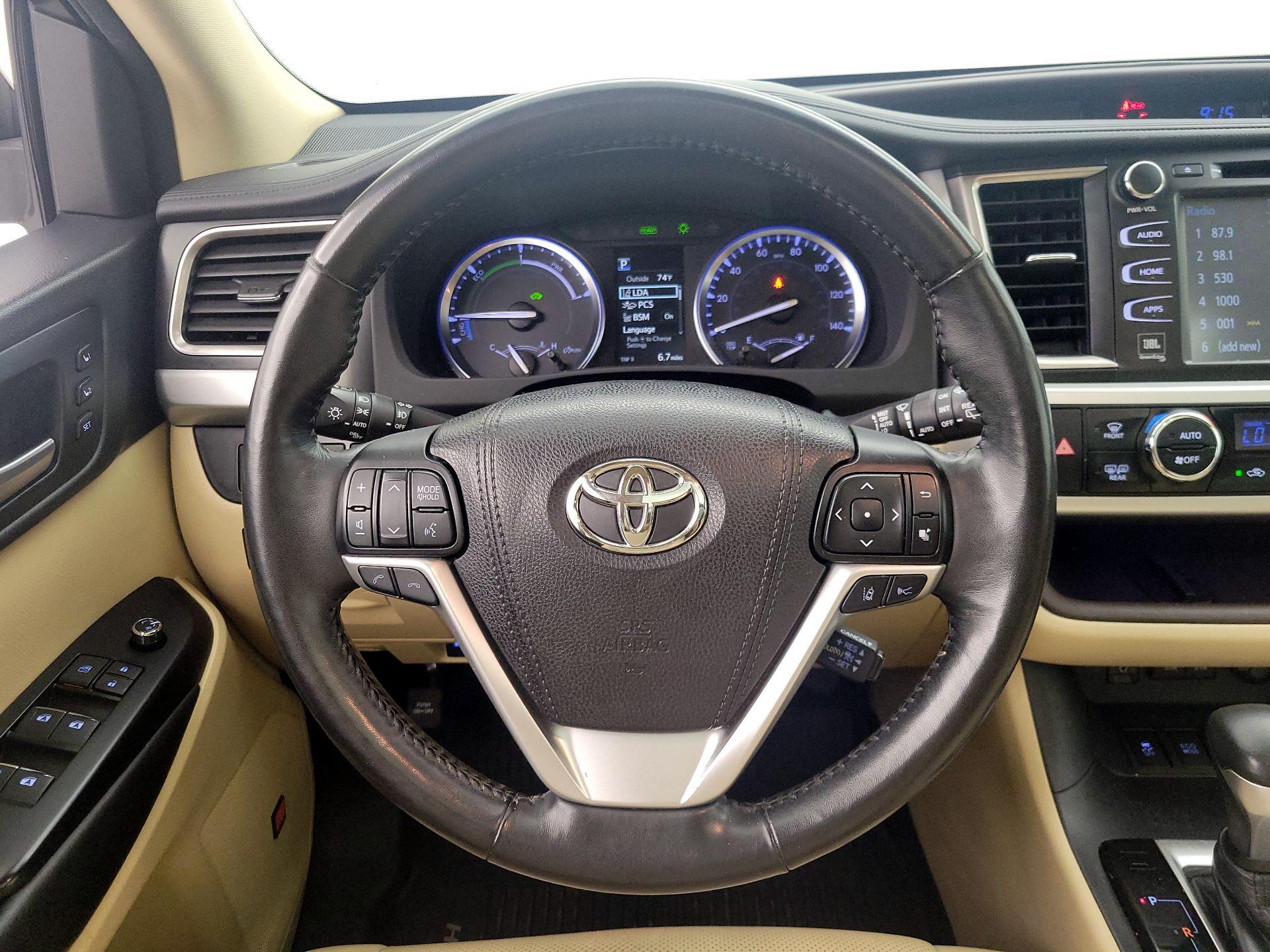 Thumbnail: 2018 Toyota Highlander - 10