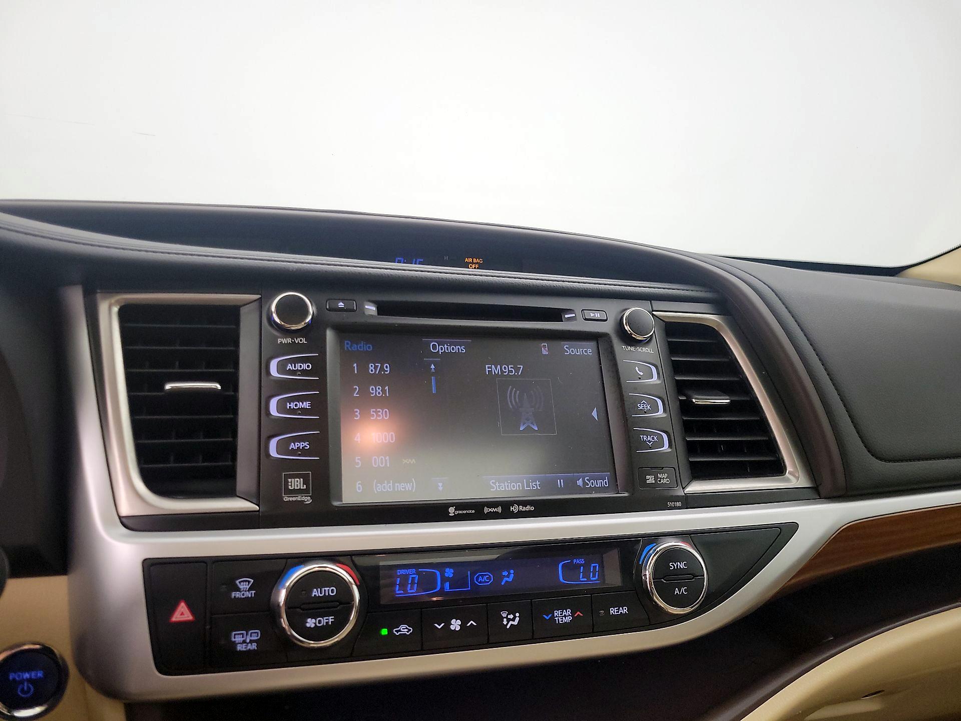 Thumbnail: 2018 Toyota Highlander - 15