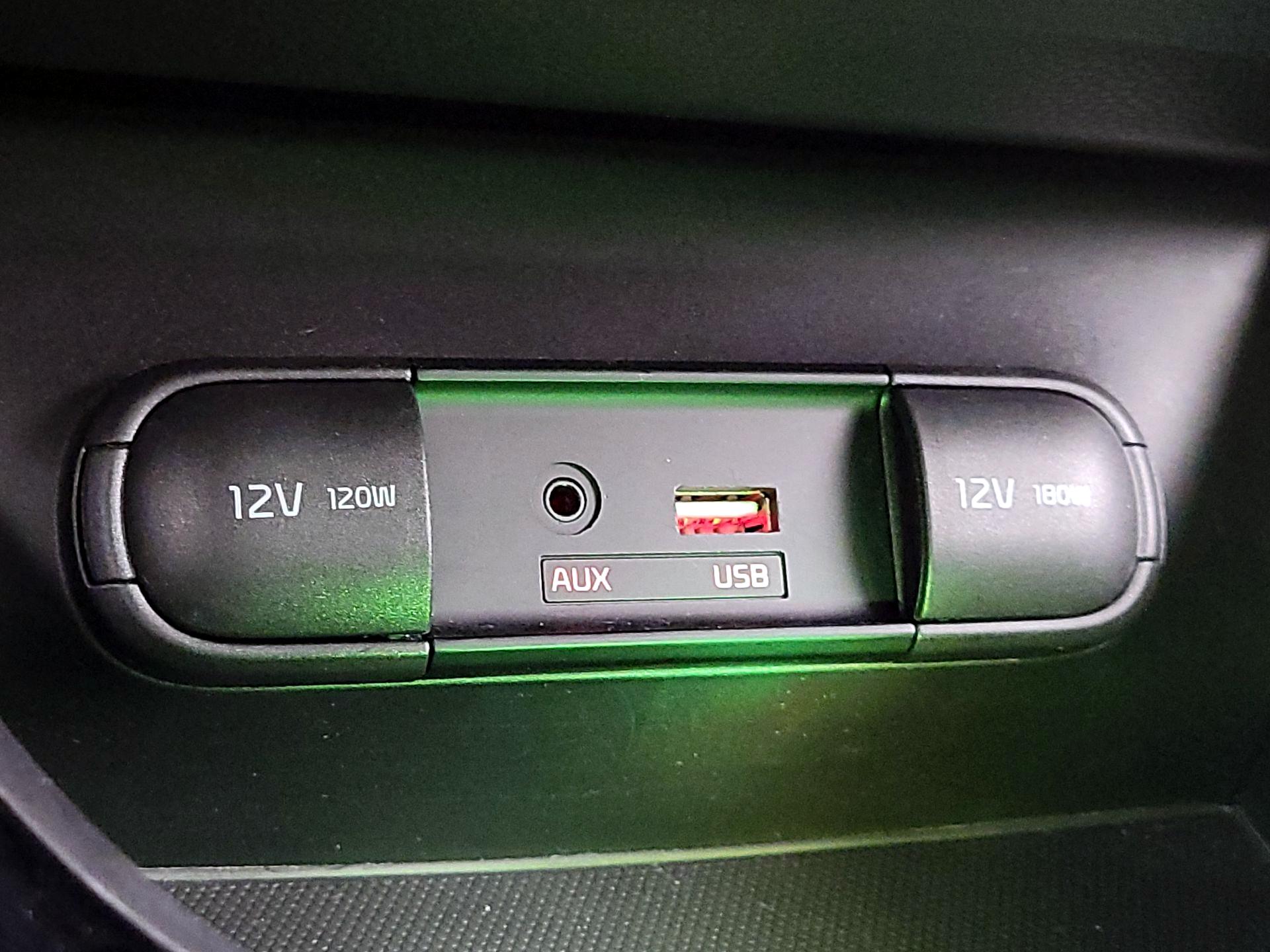 Thumbnail: 2016 Kia Soul - 18