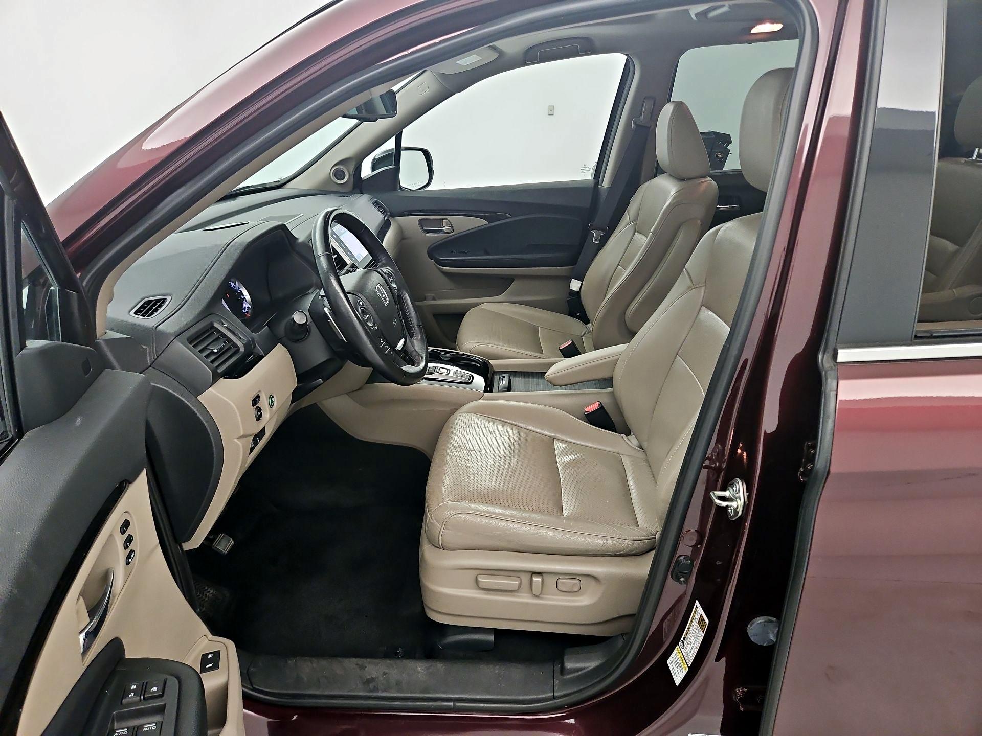 Thumbnail: 2016 Honda Pilot - 11