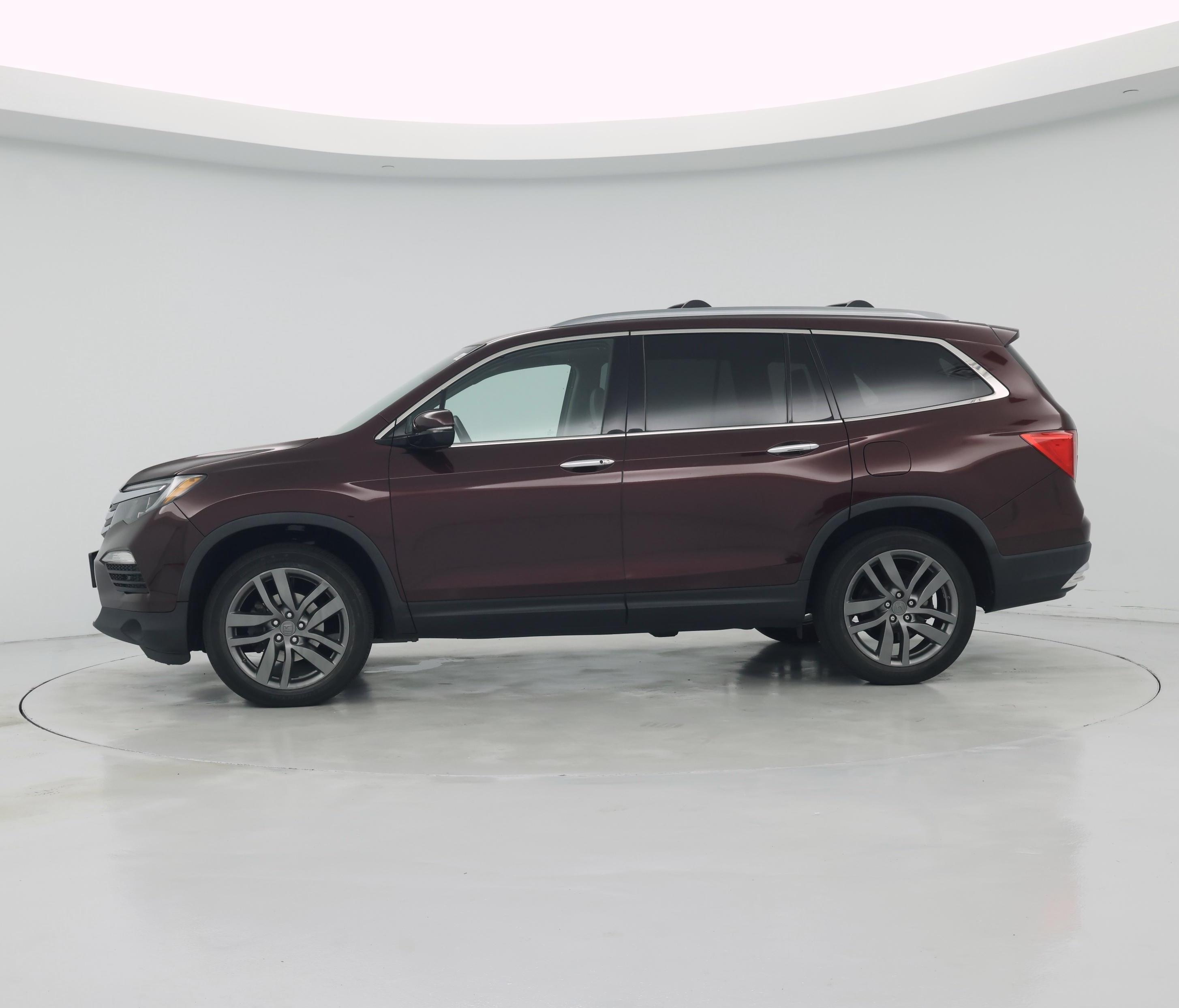Thumbnail: 2016 Honda Pilot - 3