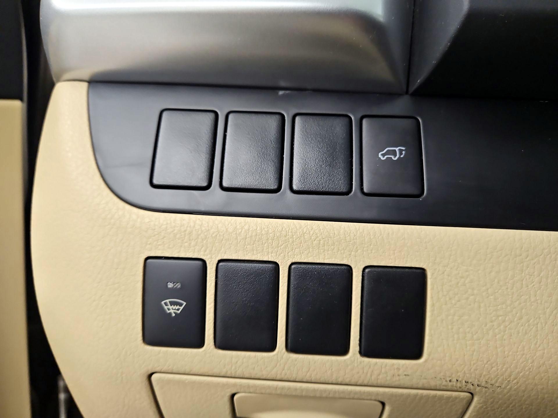 Thumbnail: 2015 Toyota Highlander - 13
