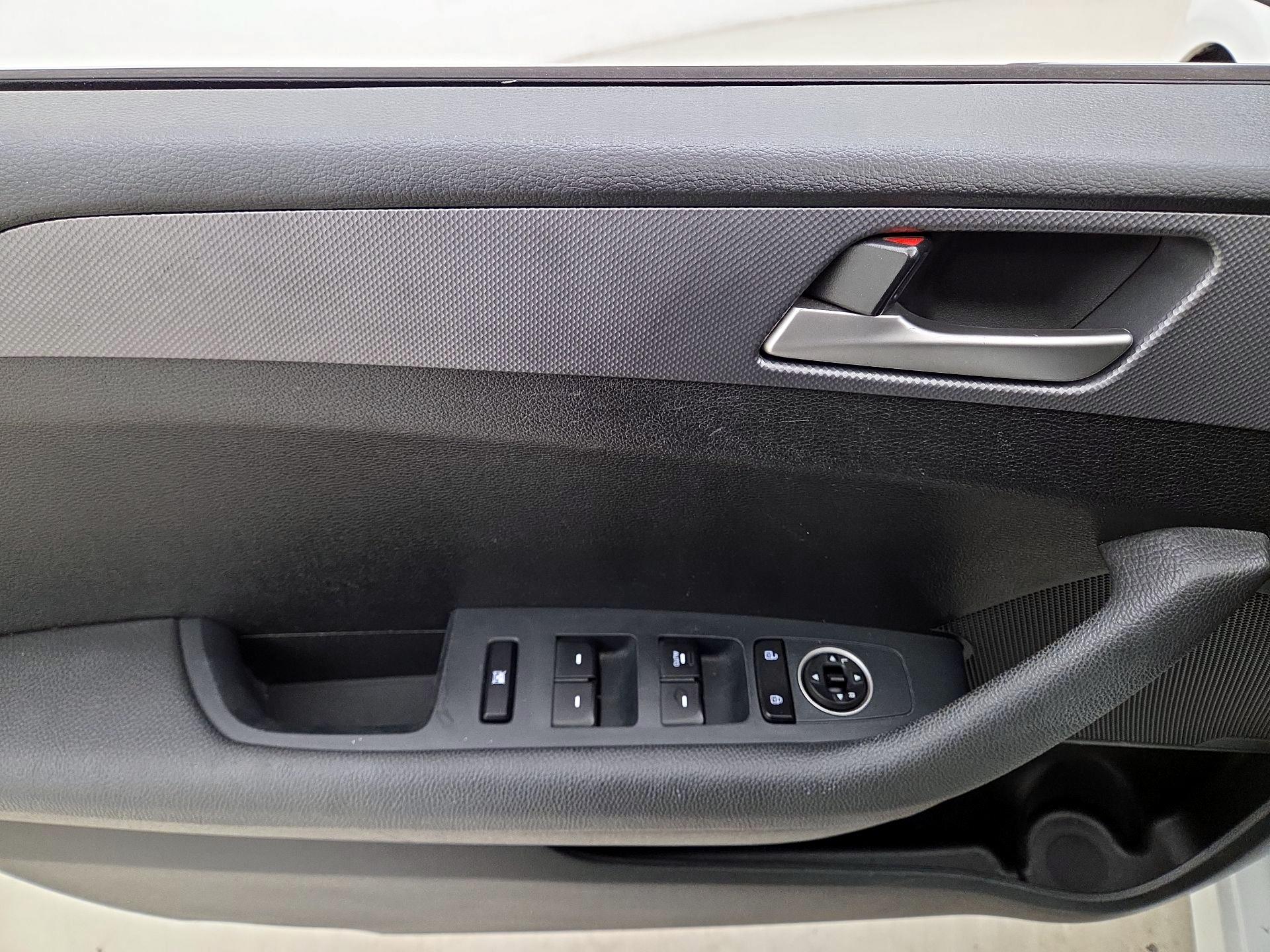 Thumbnail: 2018 Hyundai Sonata - 12