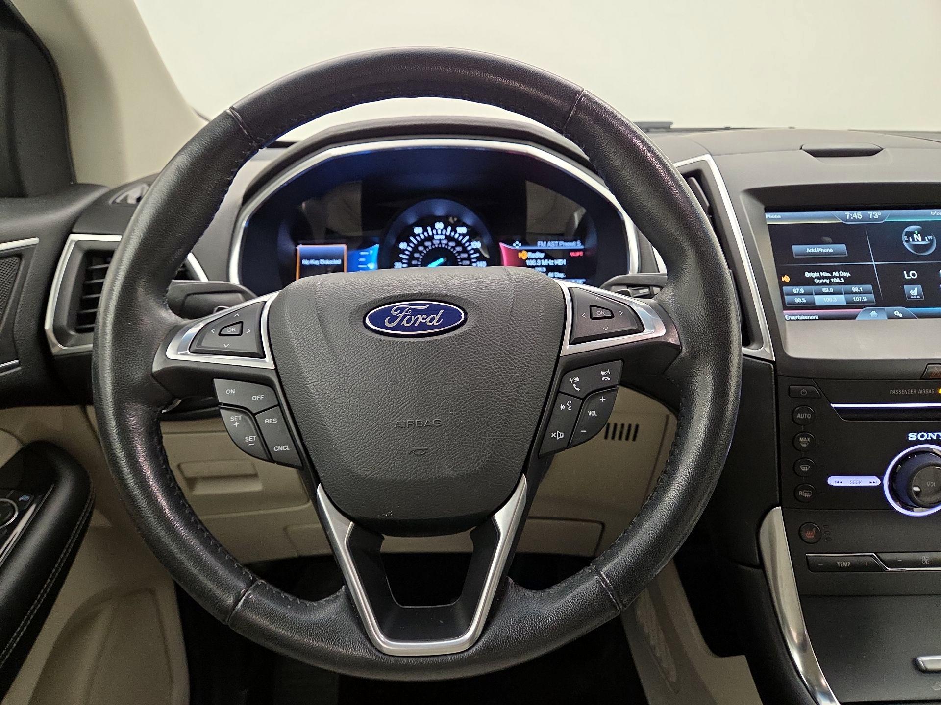 Thumbnail: 2015 Ford Edge - 10