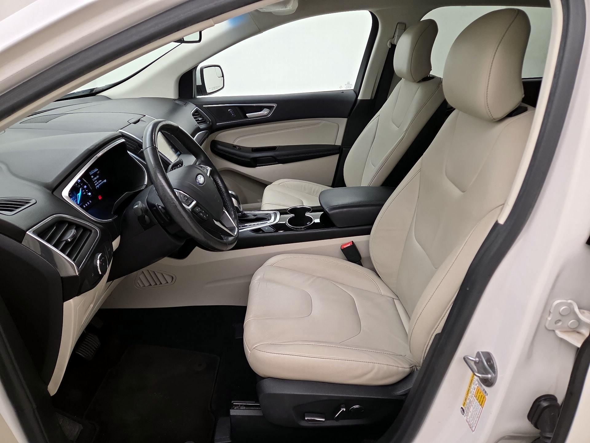Thumbnail: 2015 Ford Edge - 11