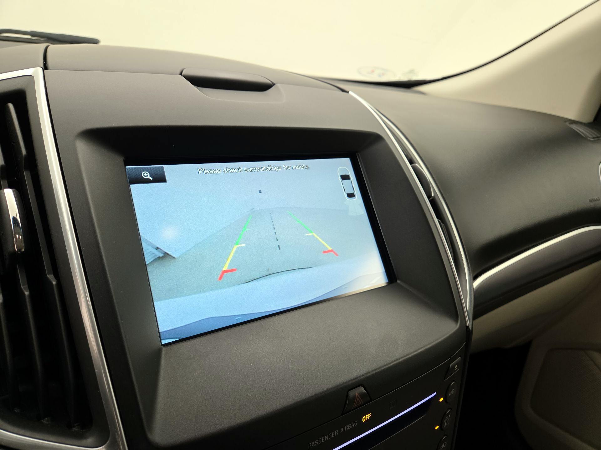 Thumbnail: 2015 Ford Edge - 14