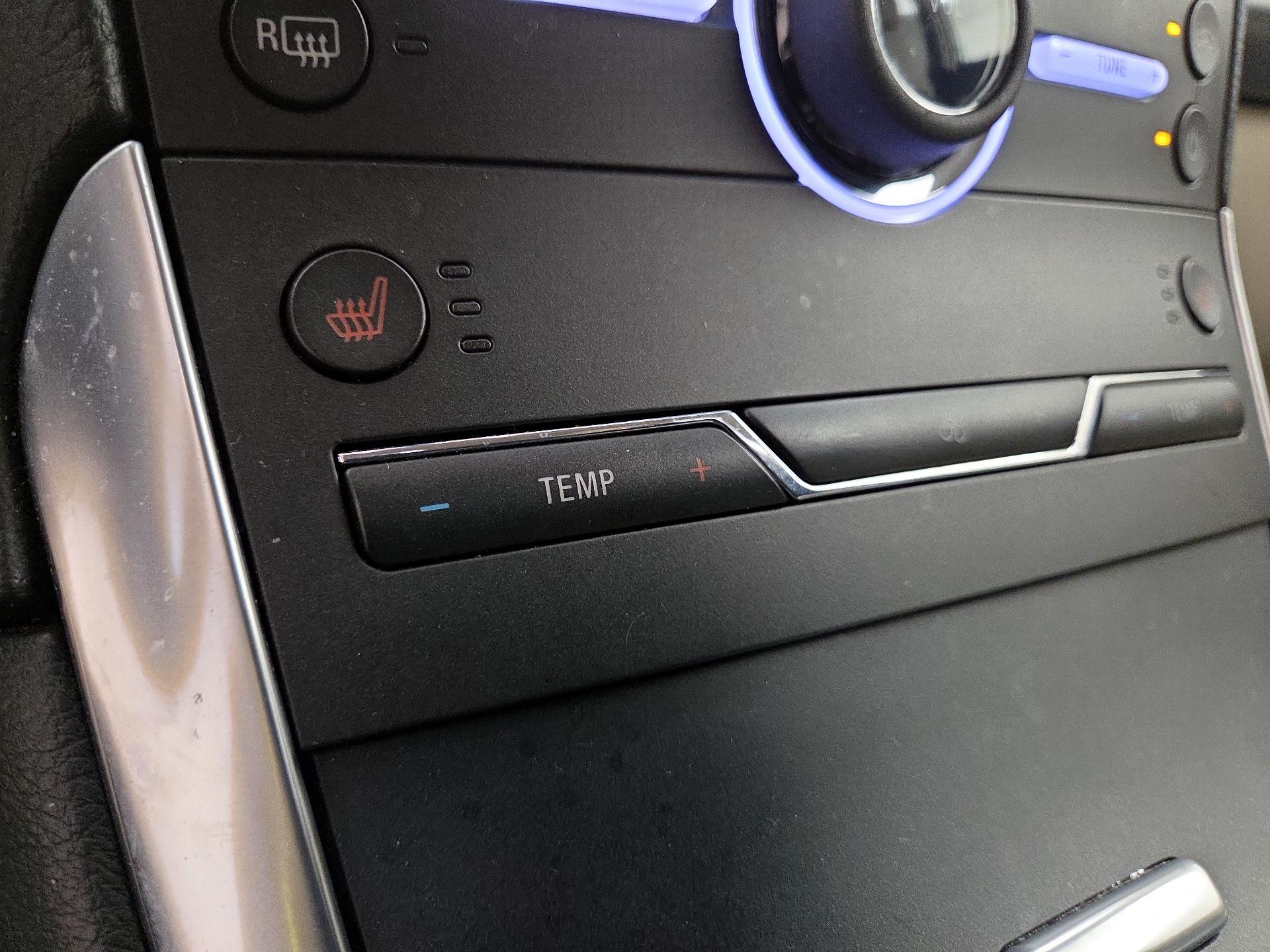Thumbnail: 2015 Ford Edge - 16