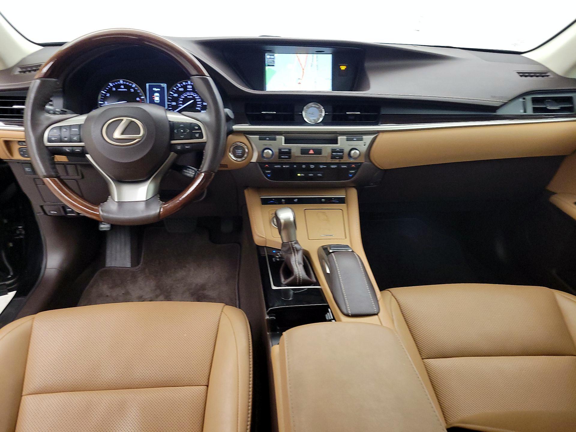 Thumbnail: 2018 Lexus ES - 9