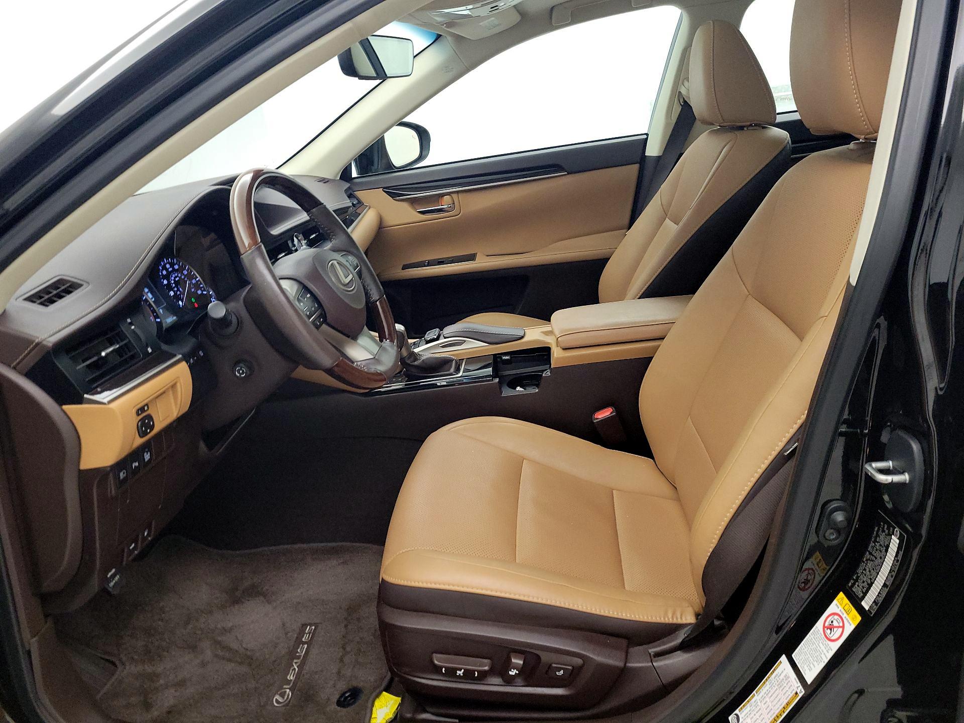 Thumbnail: 2018 Lexus ES - 11