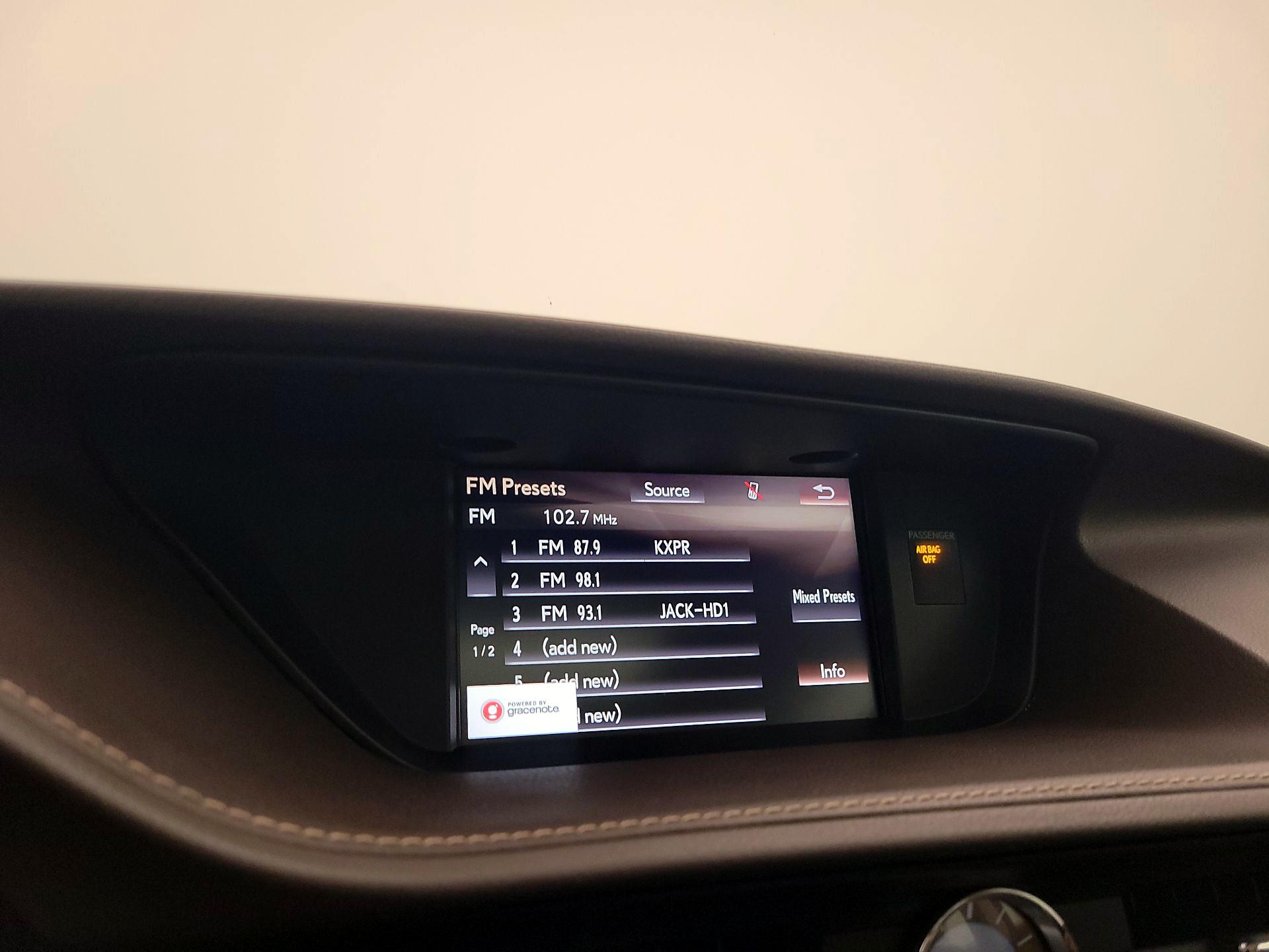 Thumbnail: 2018 Lexus ES - 15